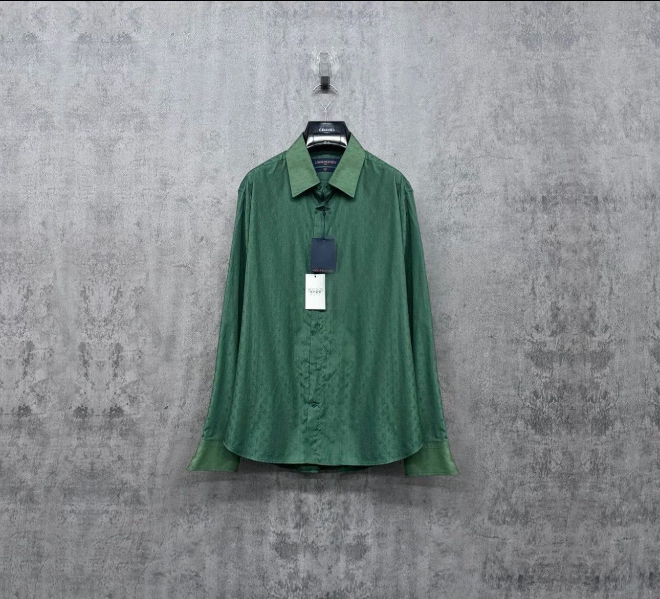 Louis Vuitton Louis Vuitton Full Monogram Shirt XXL Size US XXL / EU 58 / 5 - 2 Thumbnail