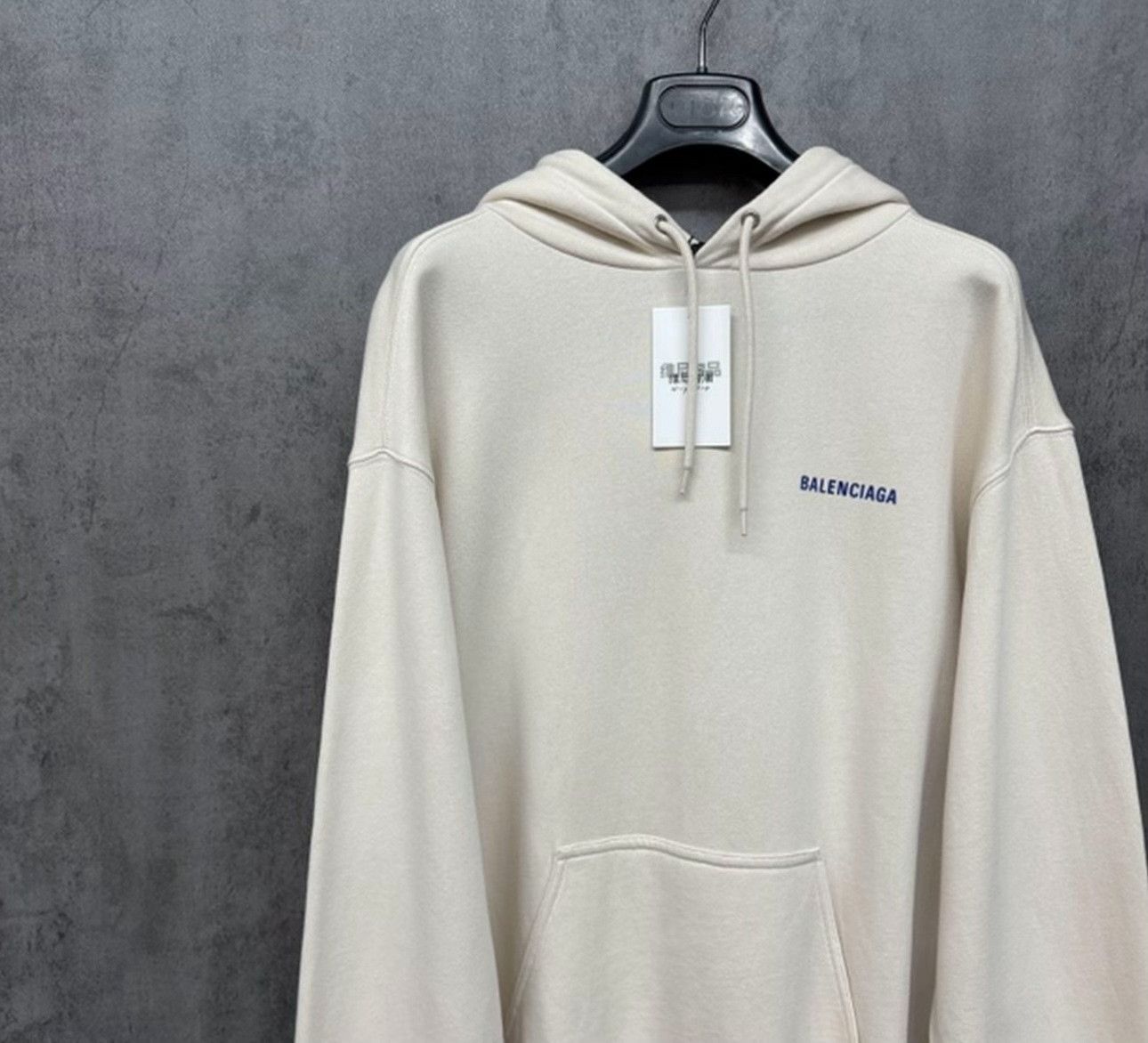Balenciaga Balenciaga Back Logo Hoodie Size S Size US S / EU 44-46 / 1 - 3 Thumbnail
