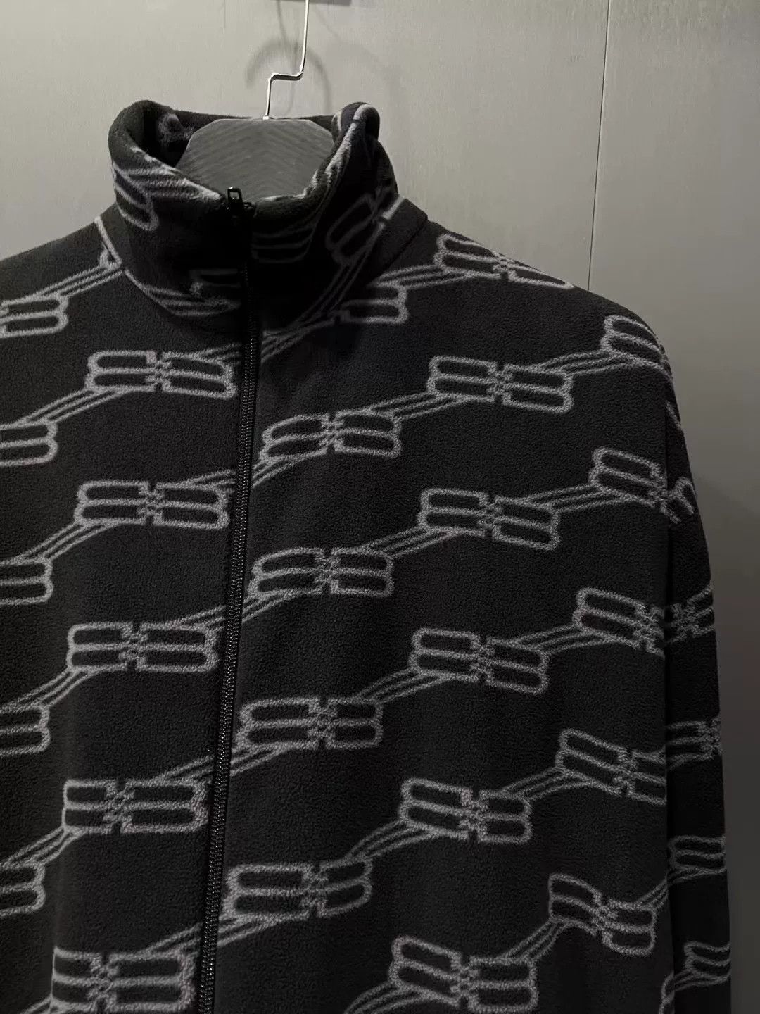 Balenciaga Balenciaga All-Over Logo Fleece Jacket Size 36 Size US XS / EU 42 / 0 - 3 Thumbnail