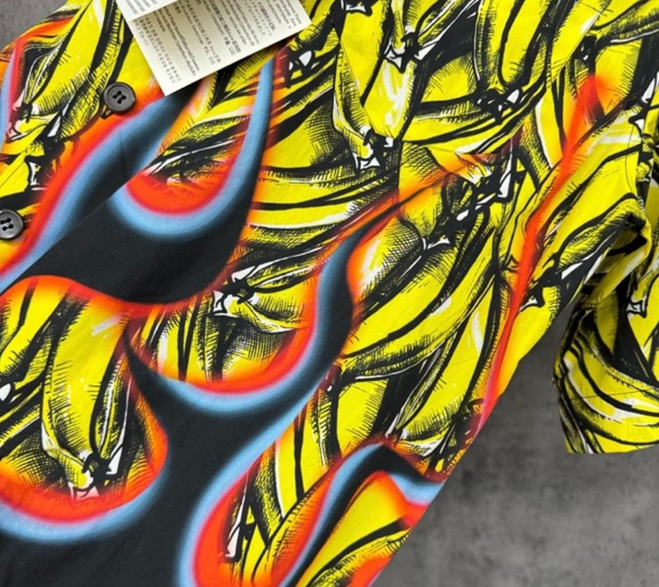 Prada Prada Banana Flame Print Short Sleeve Shirt XS Size US XS / EU 42 / 0 - 4 Thumbnail