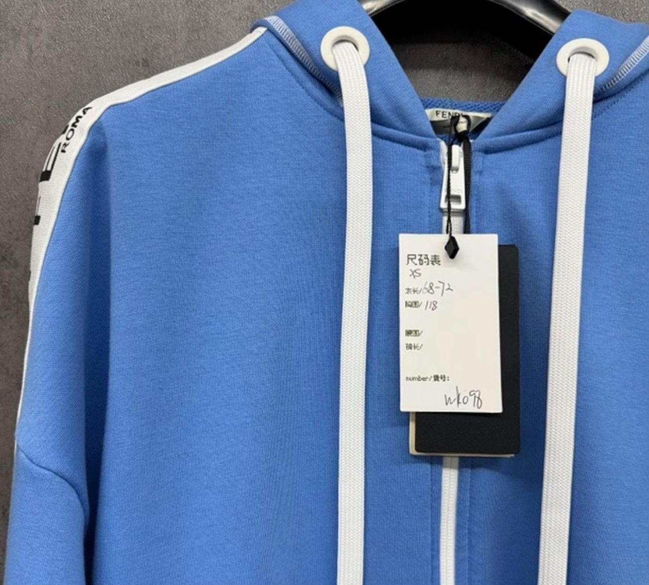 Fendi Fendi Side Logo Tape Zip-Up Hoodie XS Size US XS / EU 42 / 0 - 6 Thumbnail