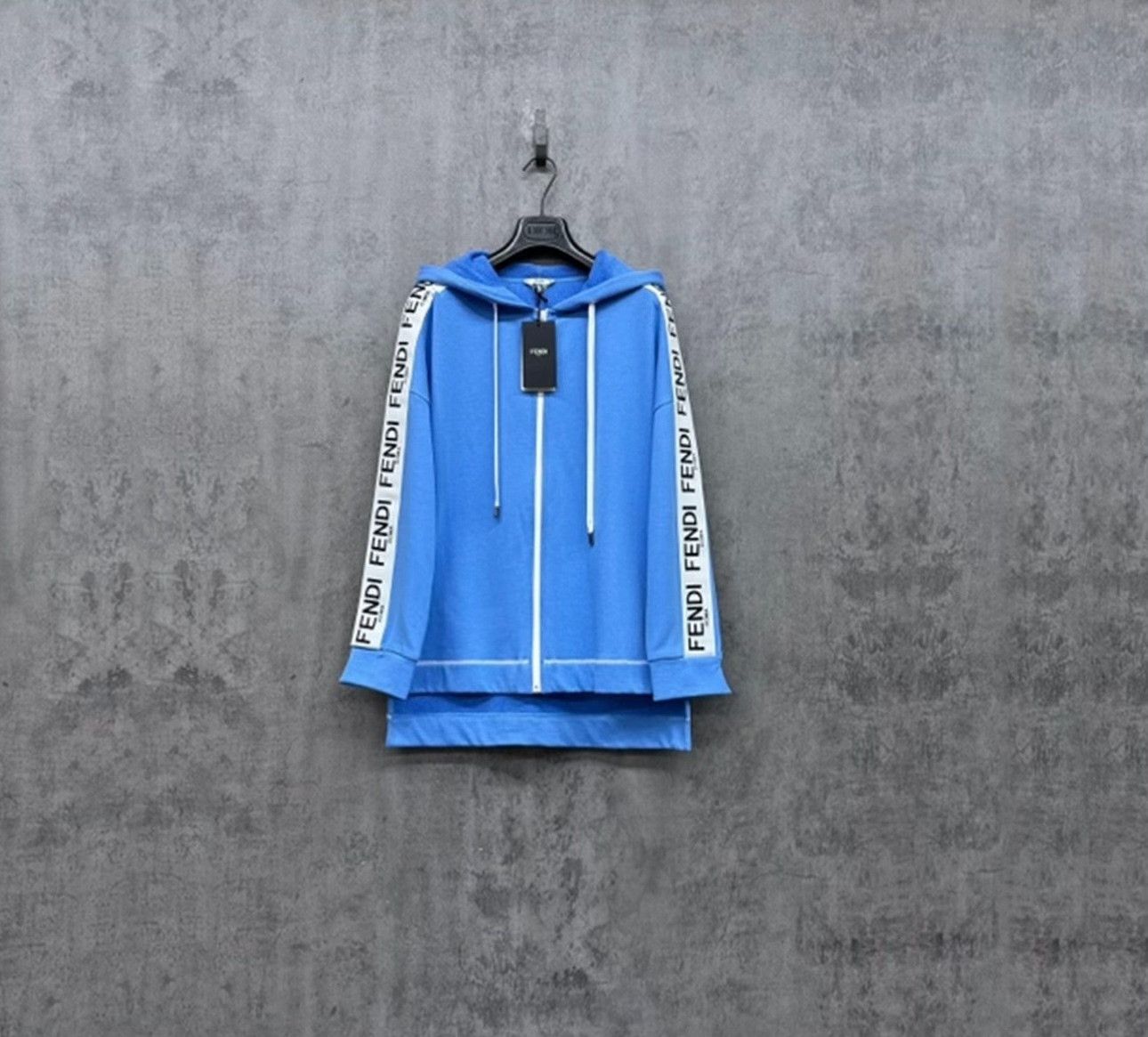 Fendi Fendi Side Logo Tape Zip-Up Hoodie XS Size US XS / EU 42 / 0 - 2 Thumbnail