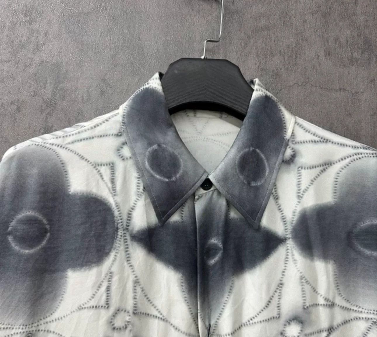 Louis Vuitton Louis Vuitton Monogram Gradient Button Up Shirt XL Size US XL / EU 56 / 4 - 4 Thumbnail