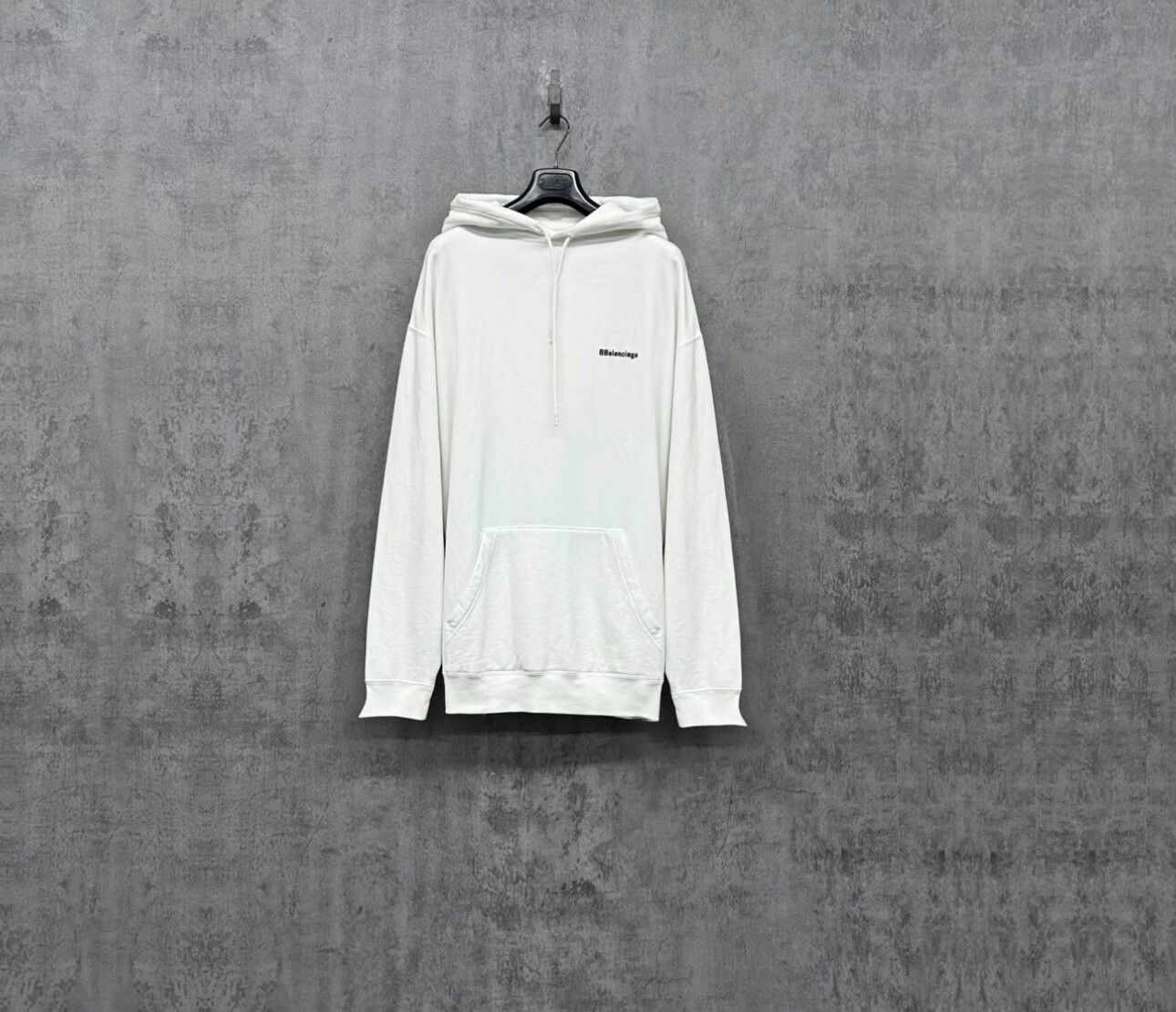 Balenciaga Balenciaga Embroidered Logo Hoodie Size L Size US L / EU 52-54 / 3 - 2 Thumbnail