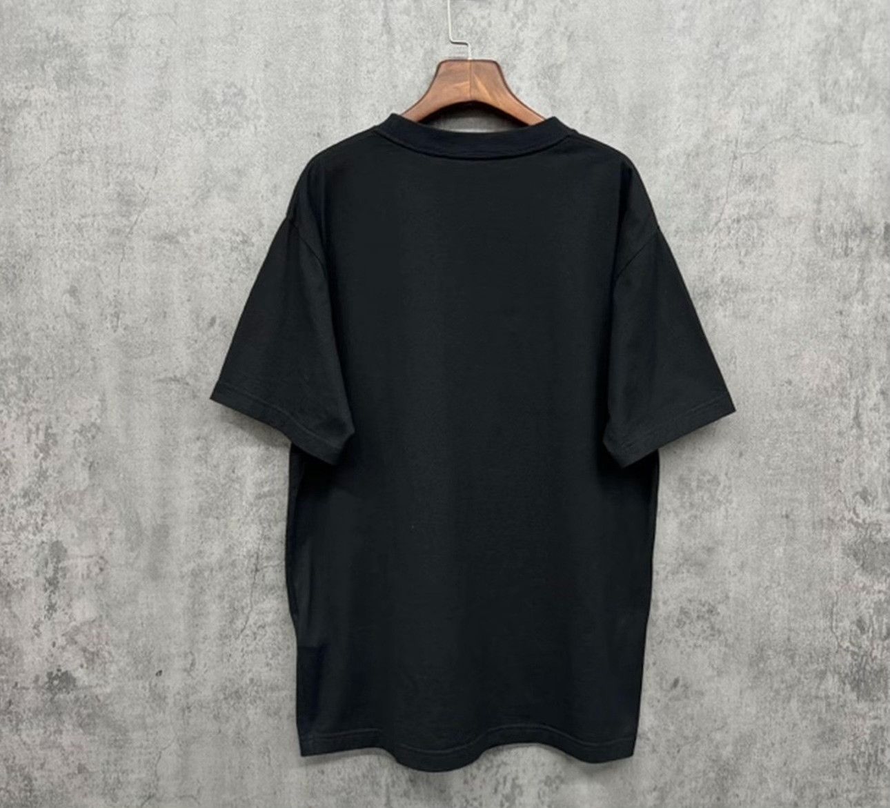Louis Vuitton Louis Vuitton Tyler Embroidered Dog T-Shirt L Size US L / EU 52-54 / 3 - 4 Thumbnail