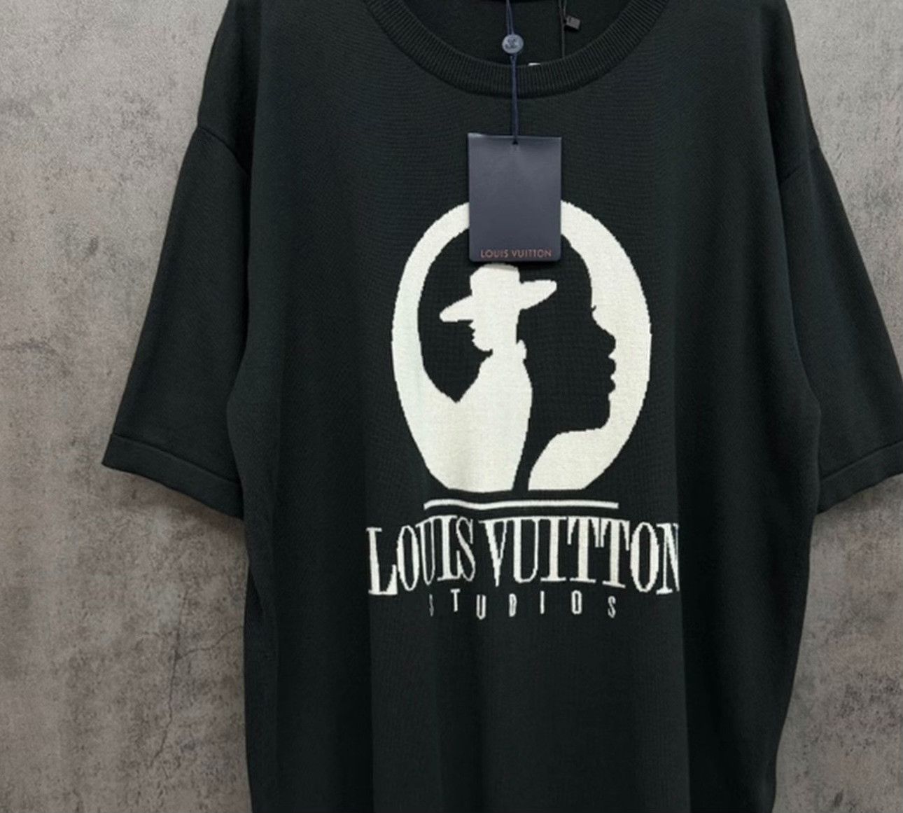 Louis Vuitton Louis Vuitton Studios Graphic Knit T-Shirt XL Size US XL / EU 56 / 4 - 3 Thumbnail