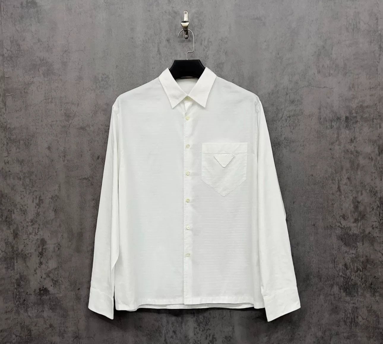 Prada Prada Logo Embroidered Button Up Shirt Size L Size US L / EU 52-54 / 3 - 2 Thumbnail