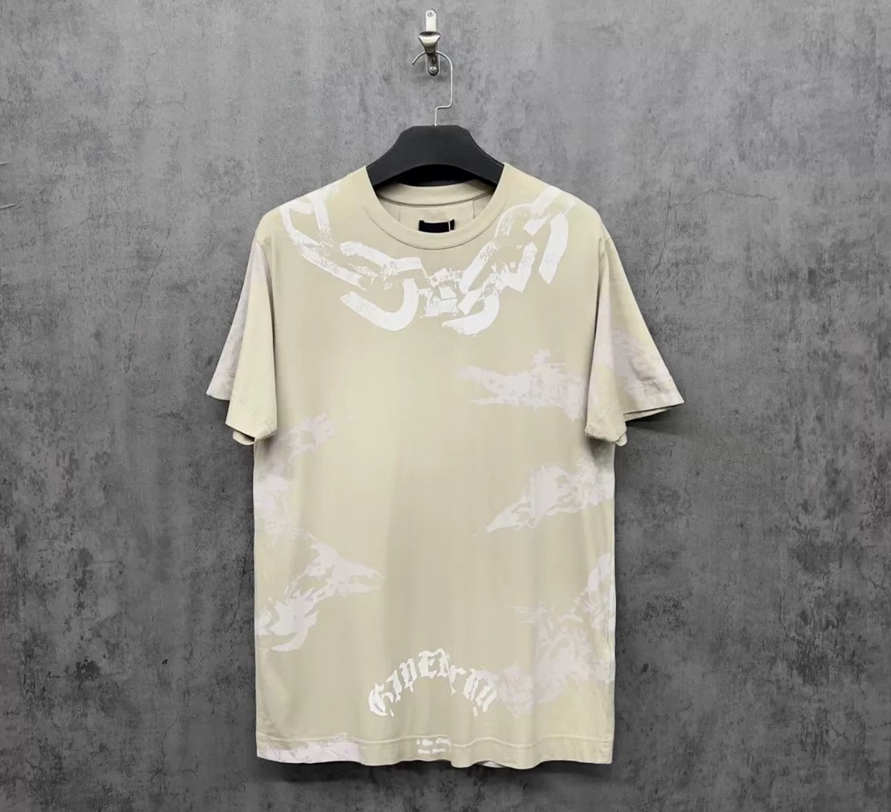 Givenchy Givenchy 4G Padlock Chain Print T-Shirt XS Size US XS / EU 42 / 0 - 2 Thumbnail