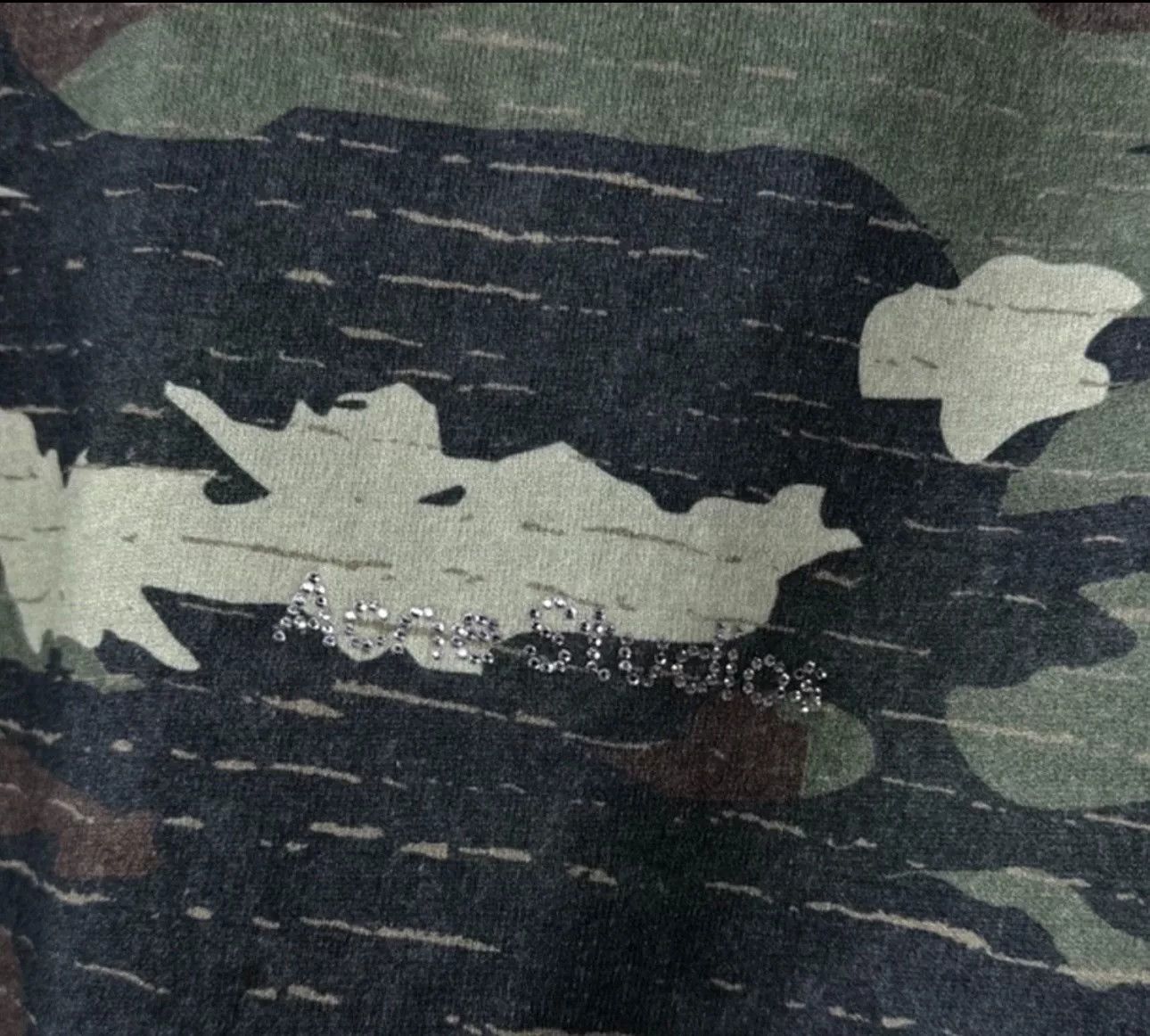 Acne Studios Acne Studios Camo Rhinestone Logo T-Shirt M Size US M / EU 48-50 / 2 - 3 Thumbnail