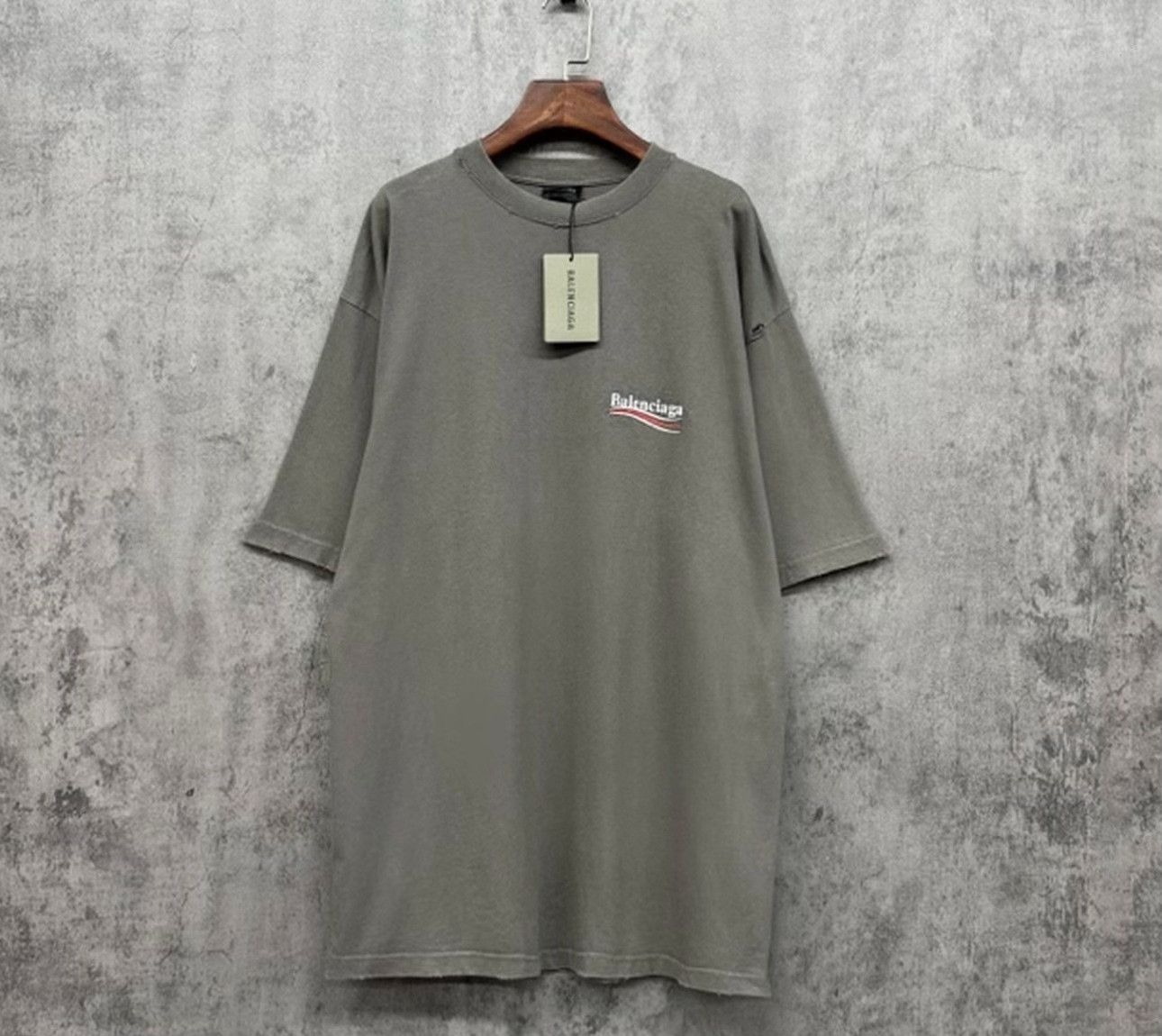 Balenciaga Balenciaga Destroyed Political Logo T-Shirt S Size US S / EU 44-46 / 1 - 2 Thumbnail