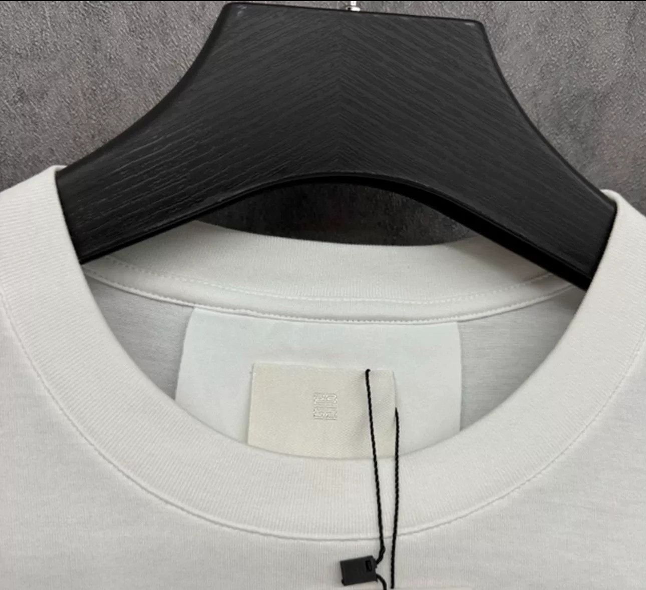 Givenchy Givenchy Chest Mini Logo T-Shirt XL Size US XL / EU 56 / 4 - 4 Thumbnail