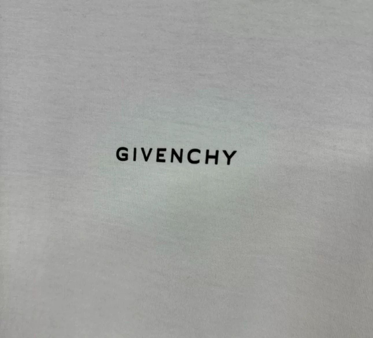 Givenchy Givenchy Chest Mini Logo T-Shirt XL Size US XL / EU 56 / 4 - 3 Thumbnail