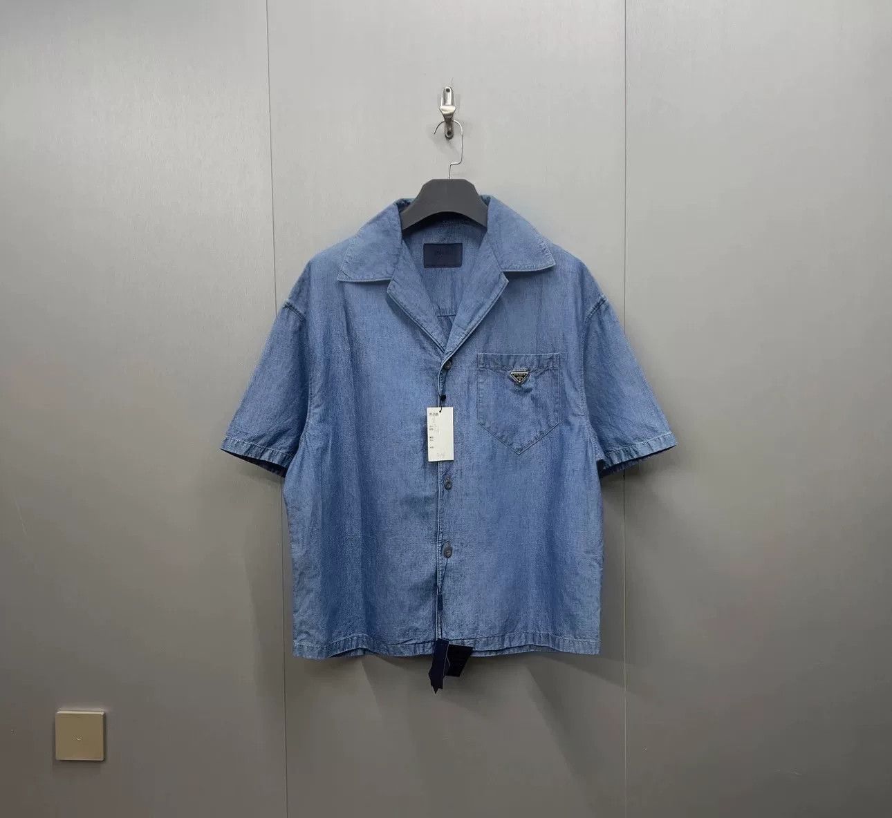Prada Prada Triangle Logo Denim Short Sleeve Shirt XL Size US XL / EU 56 / 4 - 2 Thumbnail