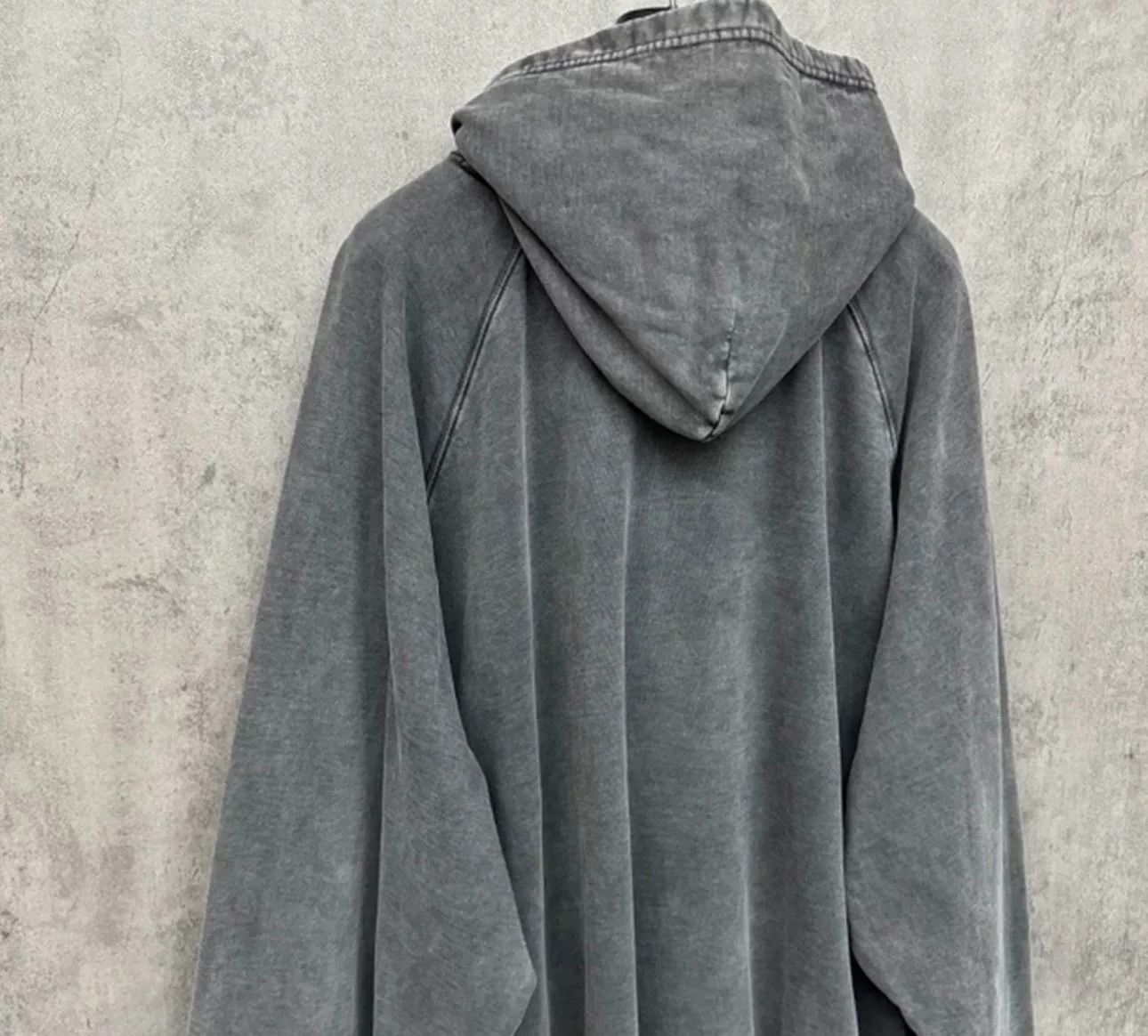 Balenciaga Balenciaga Washed Crest Logo Hoodie Size 3 Size US L / EU 52-54 / 3 - 4 Thumbnail