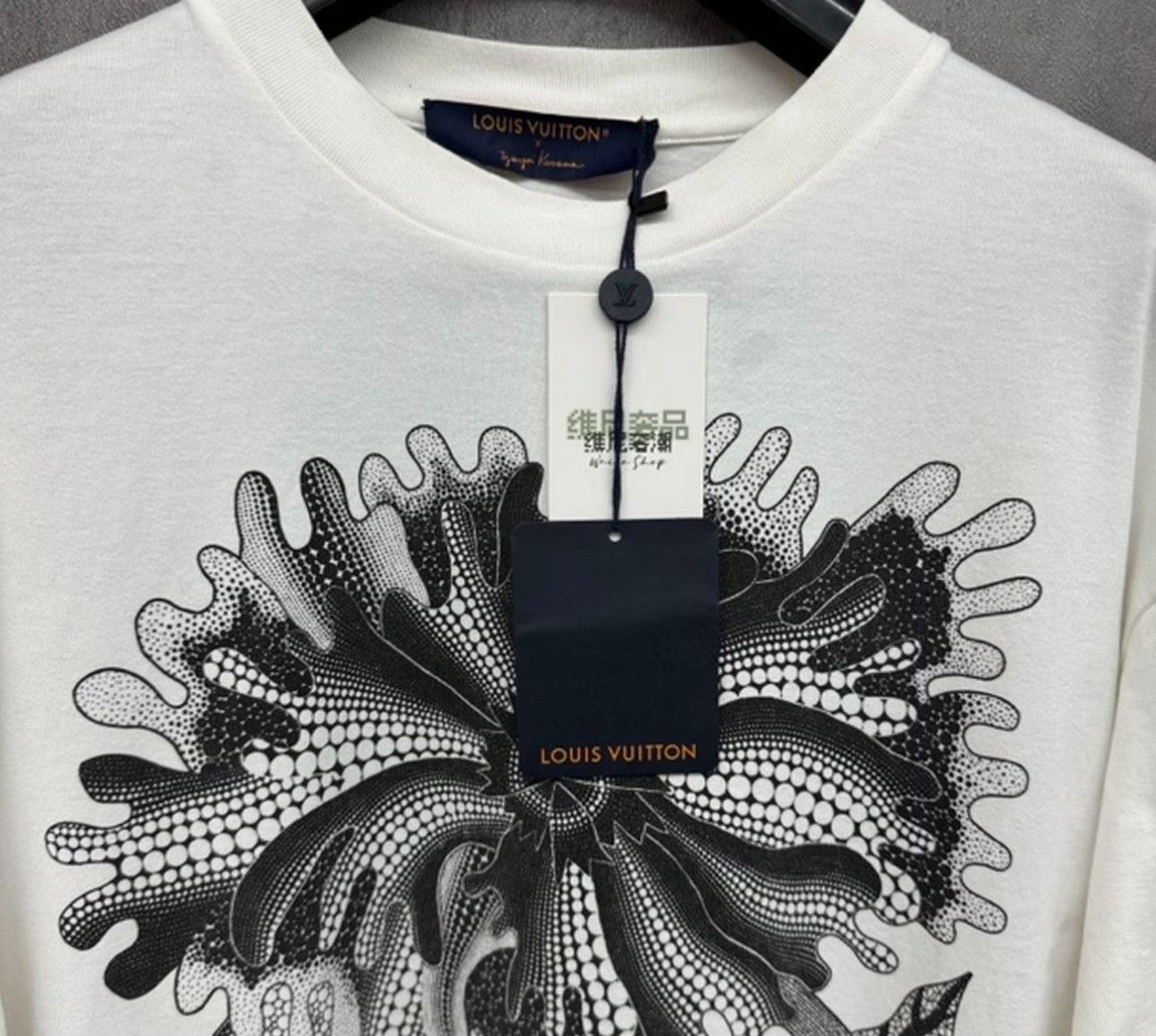 Louis Vuitton Louis Vuitton x Yayoi Kusama Flower Logo T-Shirt Size M Size US M / EU 48-50 / 2 - 3 Thumbnail