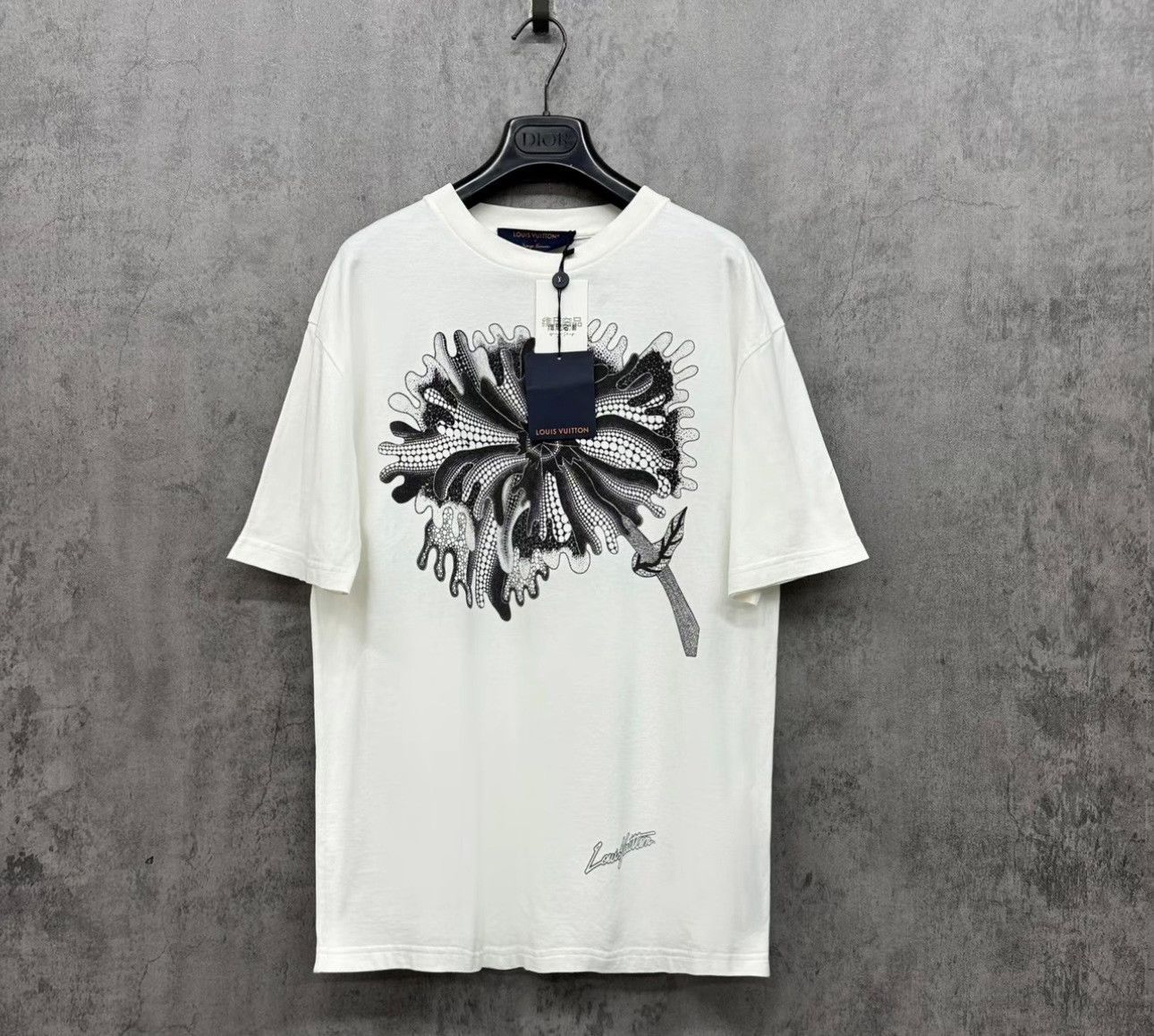Louis Vuitton Louis Vuitton x Yayoi Kusama Flower Logo T-Shirt Size M Size US M / EU 48-50 / 2 - 2 Thumbnail