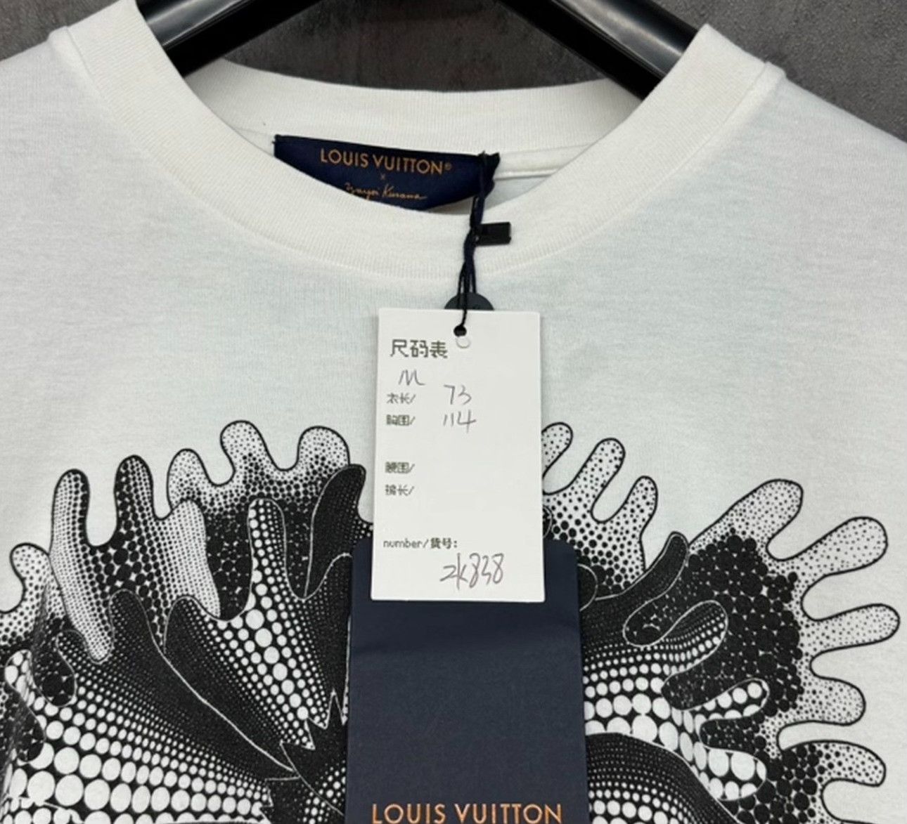 Louis Vuitton Louis Vuitton x Yayoi Kusama Flower Logo T-Shirt Size M Size US M / EU 48-50 / 2 - 6 Thumbnail