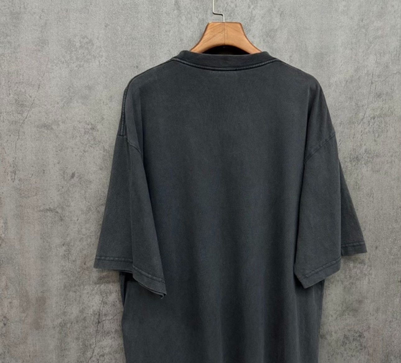 Balenciaga Balenciaga Washed XXXL Logo T-Shirt S Size US S / EU 44-46 / 1 - 4 Thumbnail
