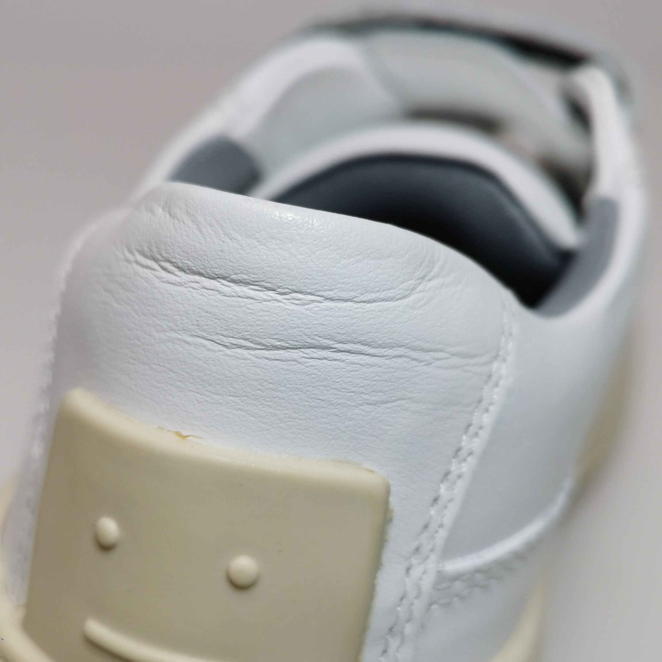 Acne Studios Acne Studios Women 7 Lowtop Sneakers Size US 7 / IT 37 - 10 Thumbnail