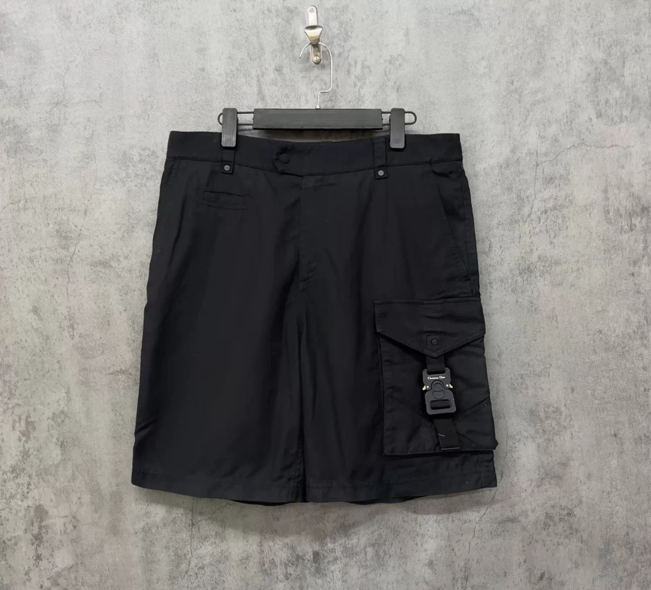 Dior Dior Buckle Logo Shorts Size 48 Size US 32 / EU 48 - 2 Thumbnail