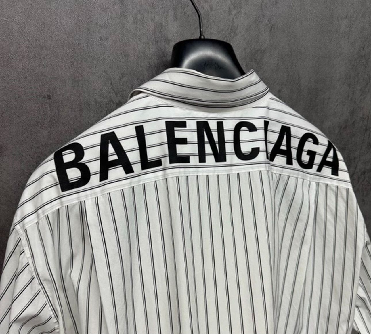 Balenciaga Balenciaga Striped Back Logo Shirt 39 Size US M / EU 48-50 / 2 - 3 Thumbnail