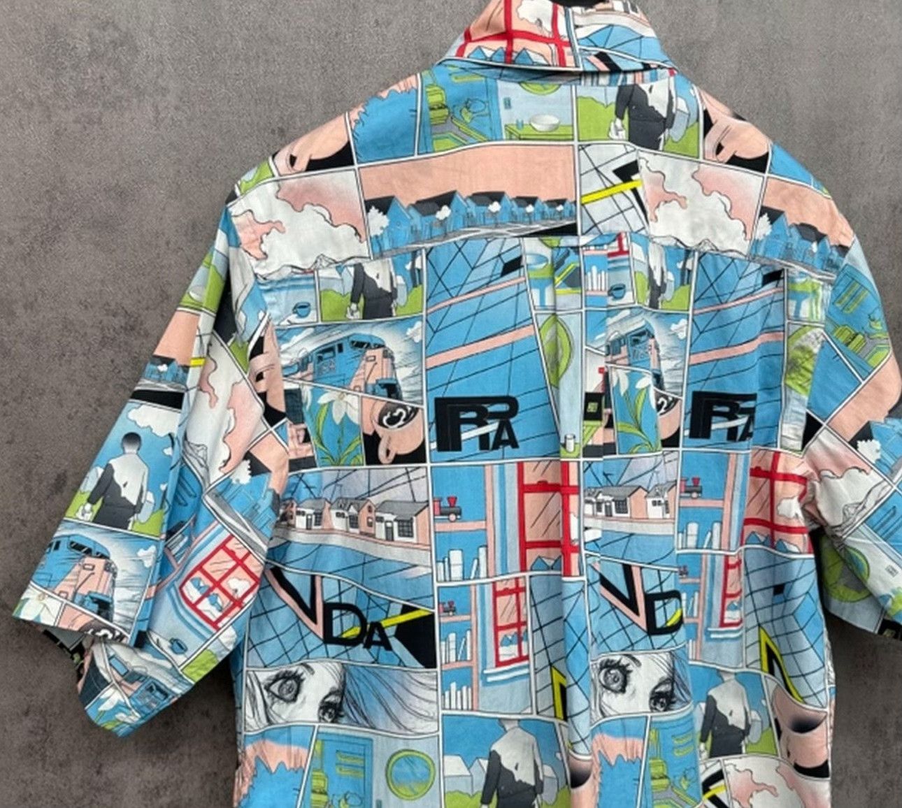 Prada Prada Comic Graphic Print Short Sleeve Shirt Size S Size US S / EU 44-46 / 1 - 3 Thumbnail