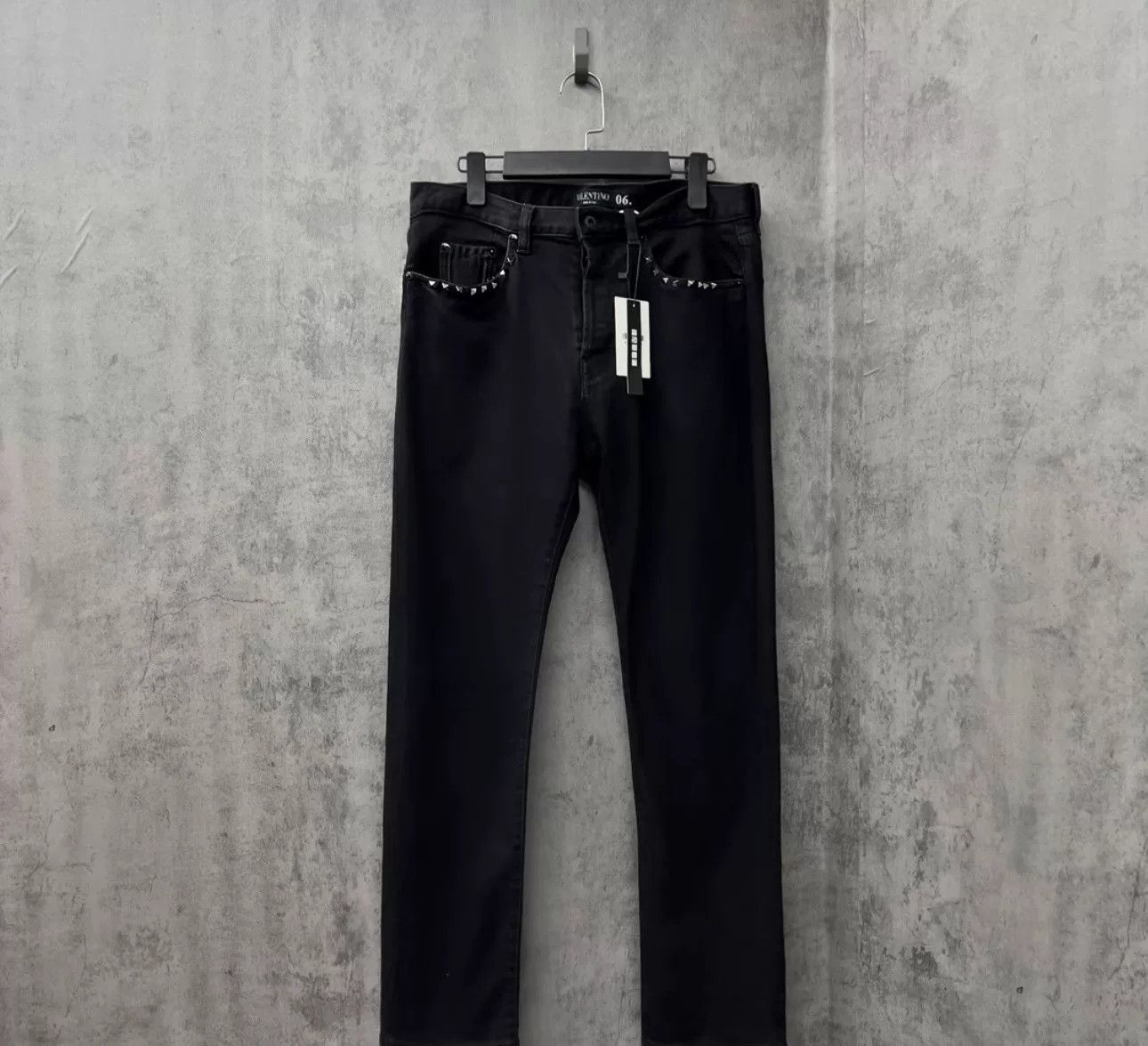 Valentino Valentino Studded Washed Black Jeans 32 Size US 32 / EU 48 - 2 Thumbnail