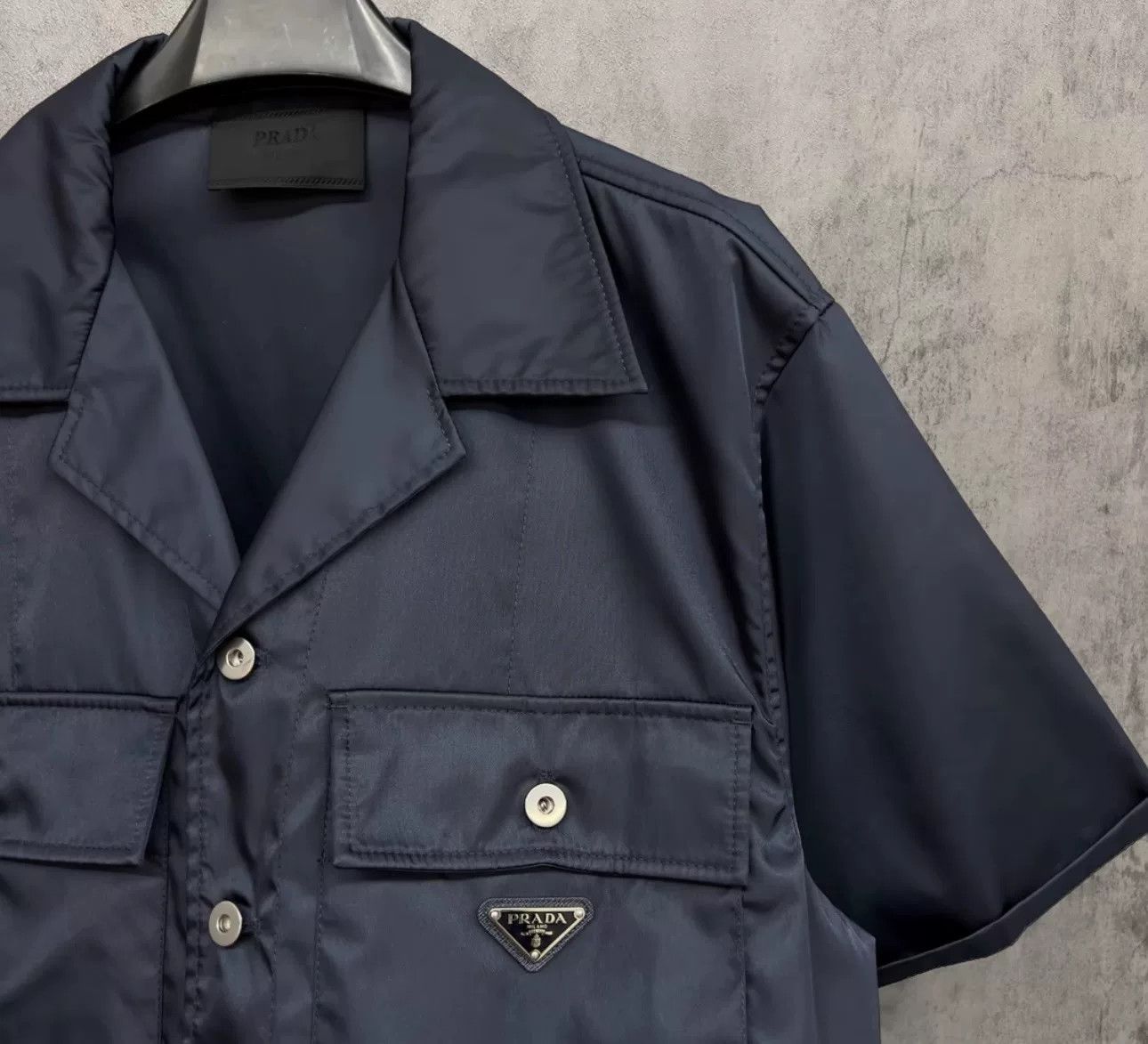 Prada Prada Re-Nylon Triangle Logo Shirt Size L Size US L / EU 52-54 / 3 - 3 Thumbnail