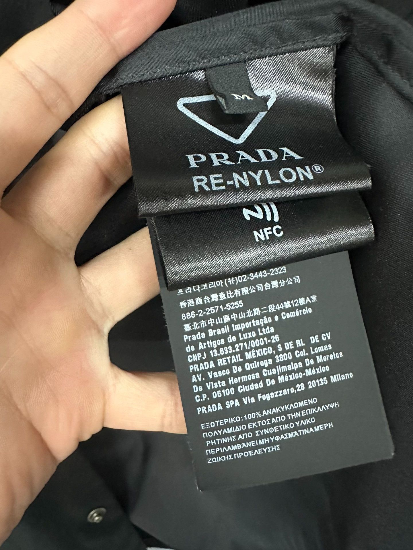 Prada Prada Re-Nylon Triangle Logo Jacket Size M Size US M / EU 48-50 / 2 - 4 Thumbnail