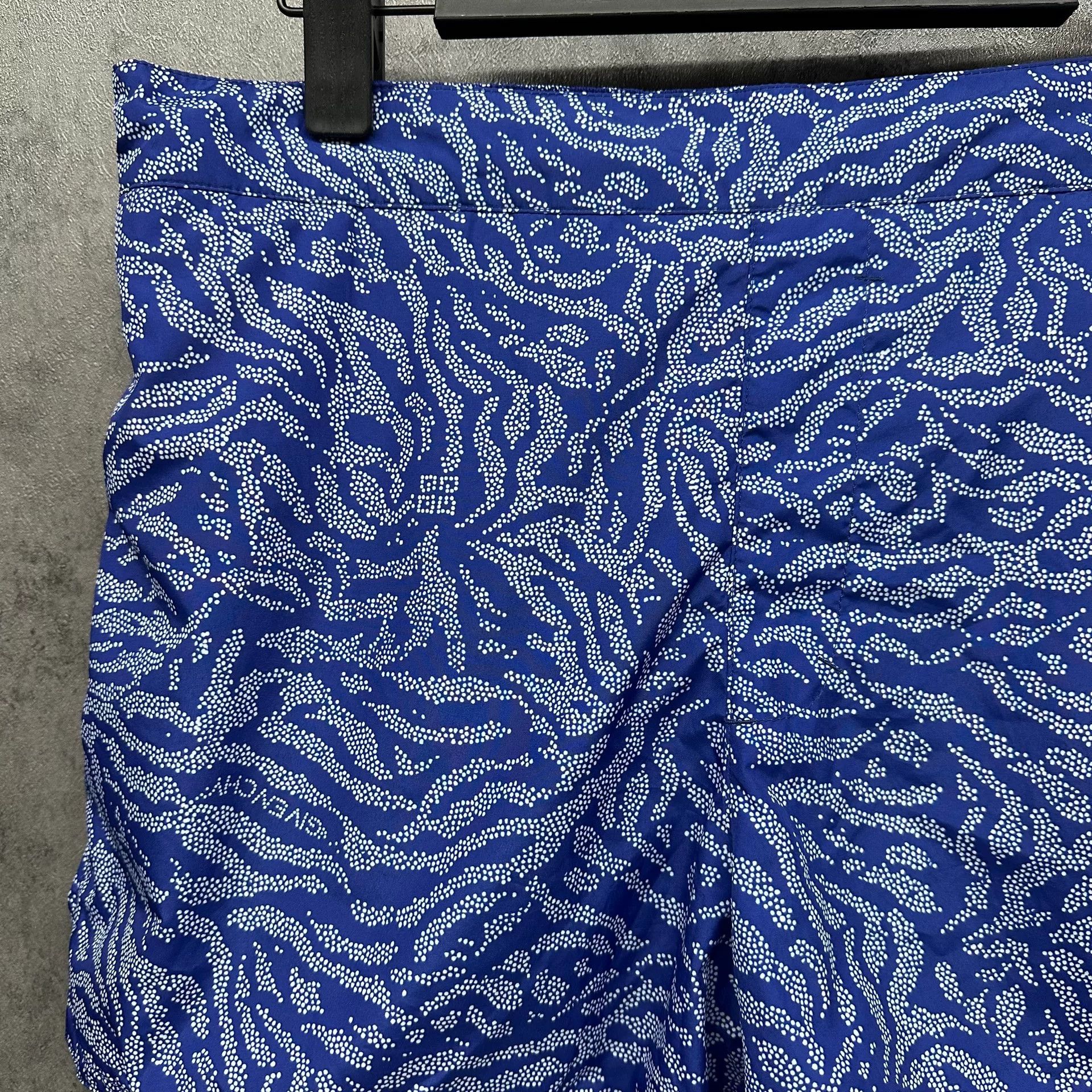 Givenchy Givenchy Patterned Swim Shorts Size XL Size US 36 / EU 52 - 3 Thumbnail