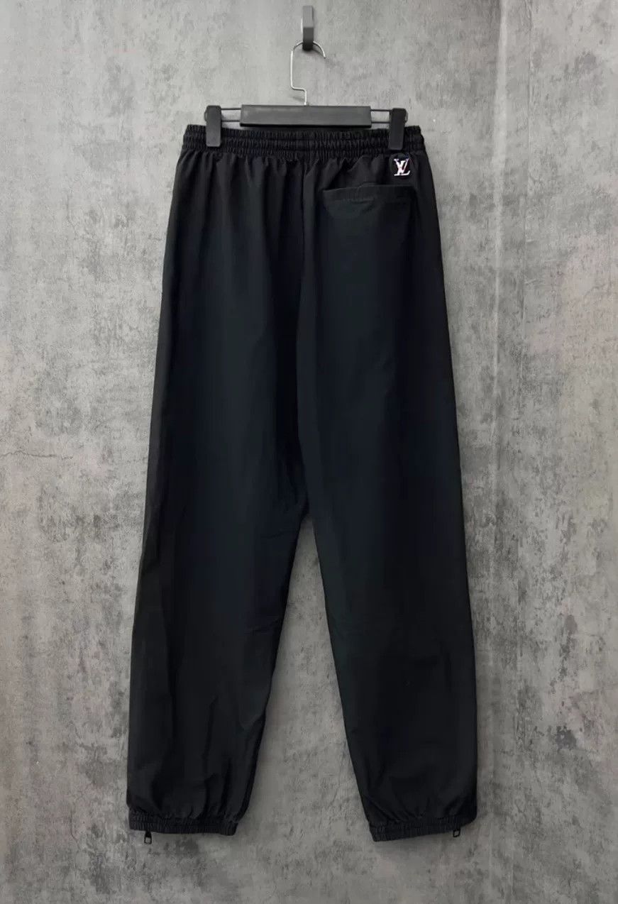 Louis Vuitton Louis Vuitton Multi Color Logo Casual Pants S Size US 30 / EU 46 - 2 Thumbnail