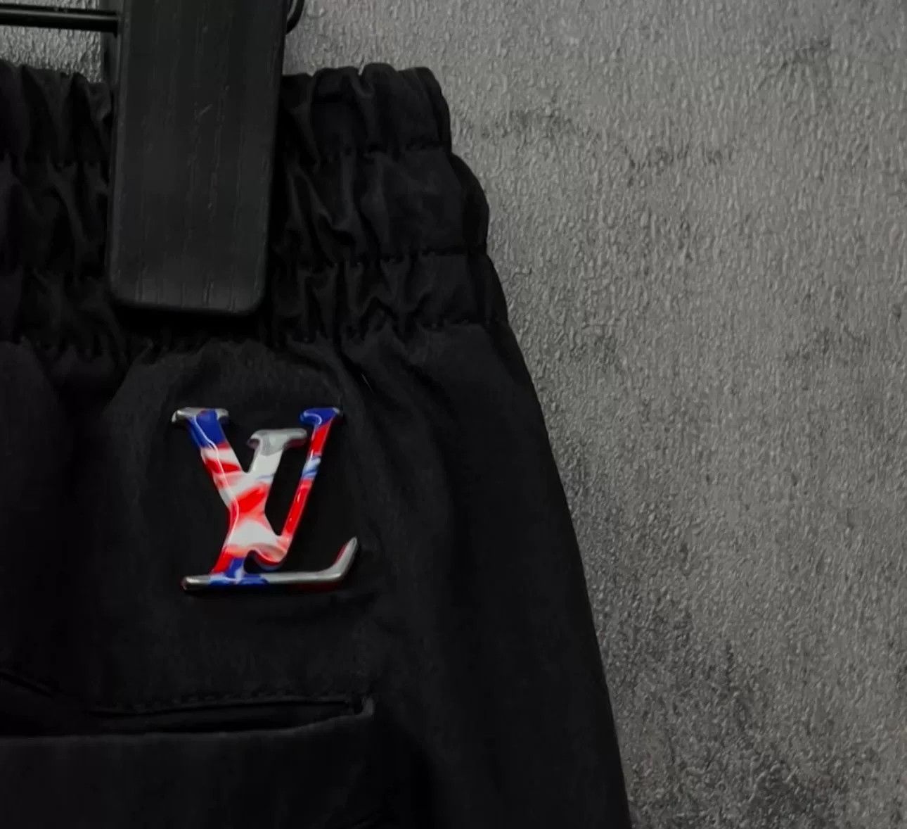 Louis Vuitton Louis Vuitton Multi Color Logo Casual Pants S Size US 30 / EU 46 - 4 Thumbnail