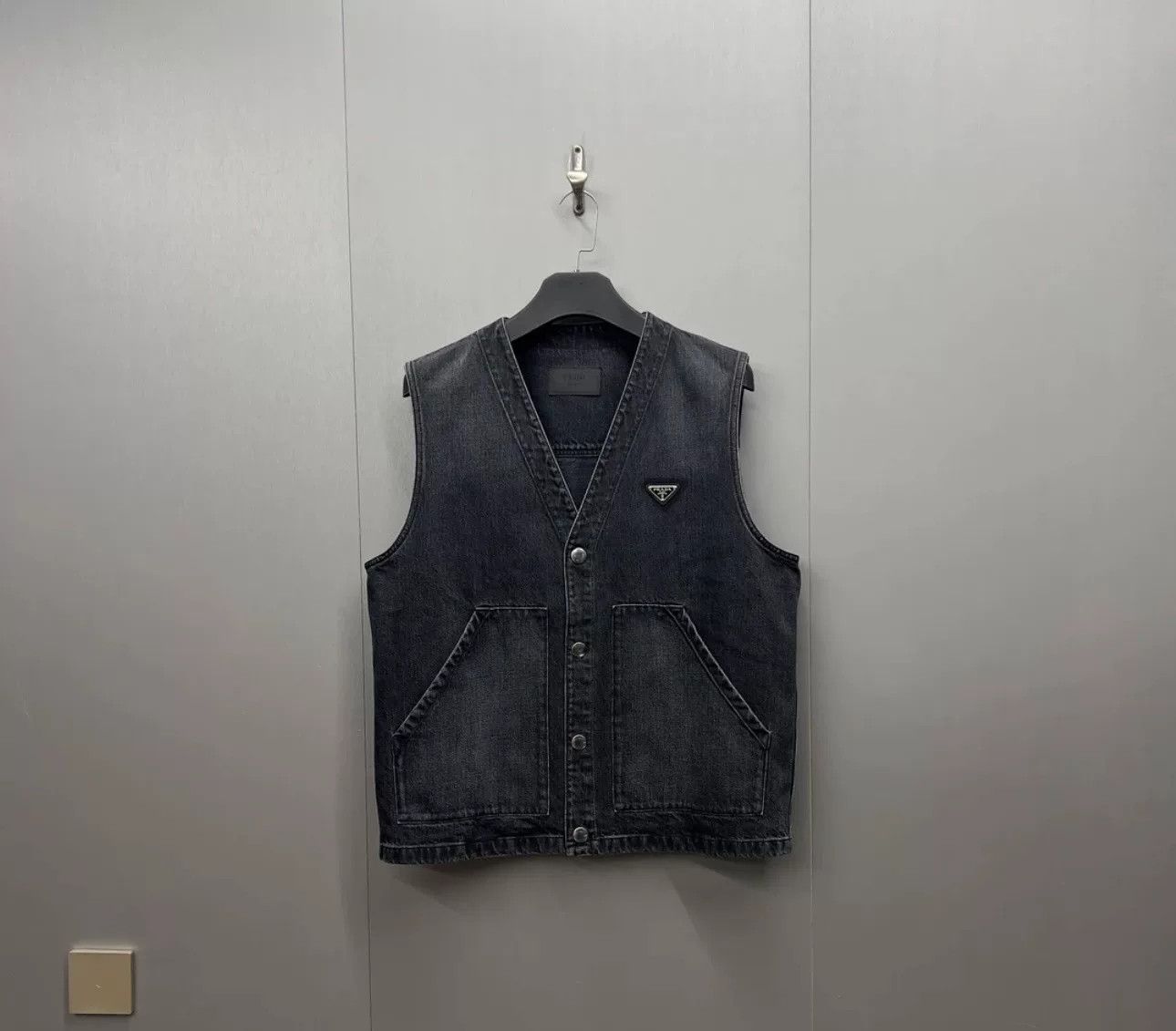 Prada Prada Triangle Logo Washed Denim Vest M Size US M / EU 48-50 / 2 - 2 Thumbnail