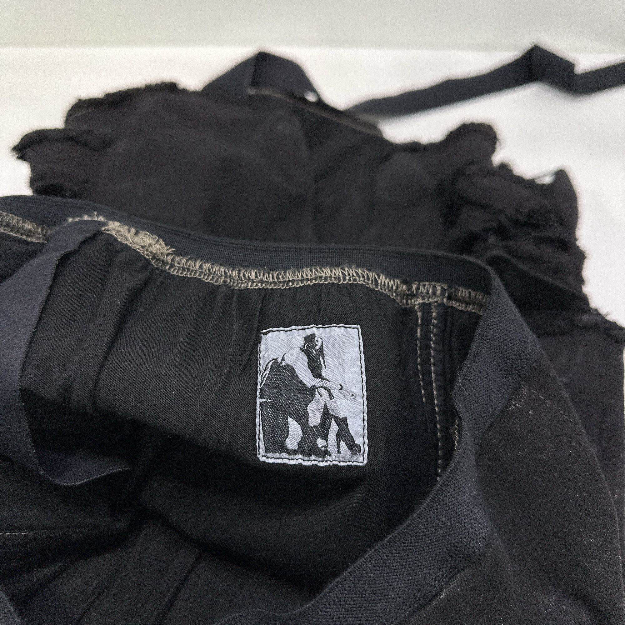 Rick Owens Drkshdw Rick Owens DRKSHDW Distressed Sacrimini Mini Skirt XS Size 27" / US 4 / IT 40 - 6 Thumbnail