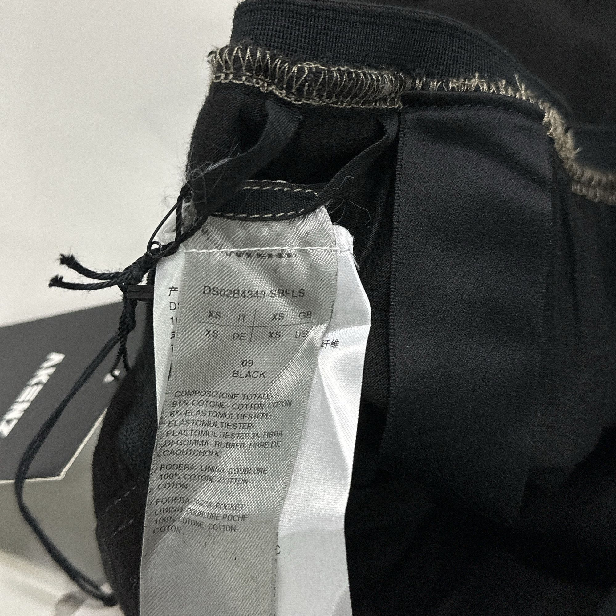 Rick Owens Drkshdw Rick Owens DRKSHDW Distressed Sacrimini Mini Skirt XS Size 27" / US 4 / IT 40 - 4 Thumbnail