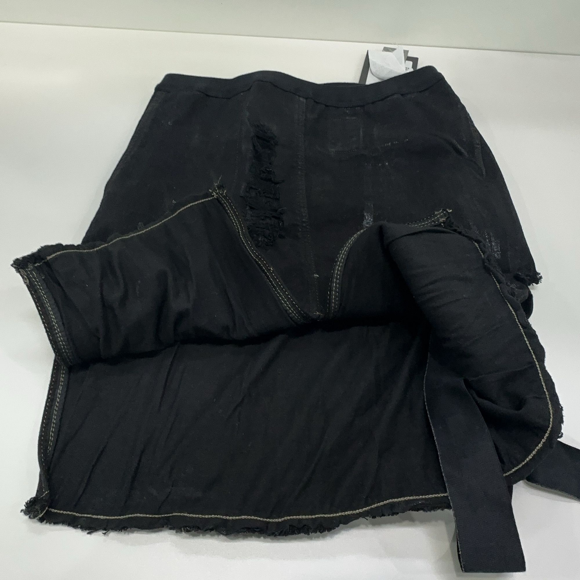 Rick Owens Drkshdw Rick Owens DRKSHDW Distressed Sacrimini Mini Skirt XS Size 27" / US 4 / IT 40 - 8 Thumbnail
