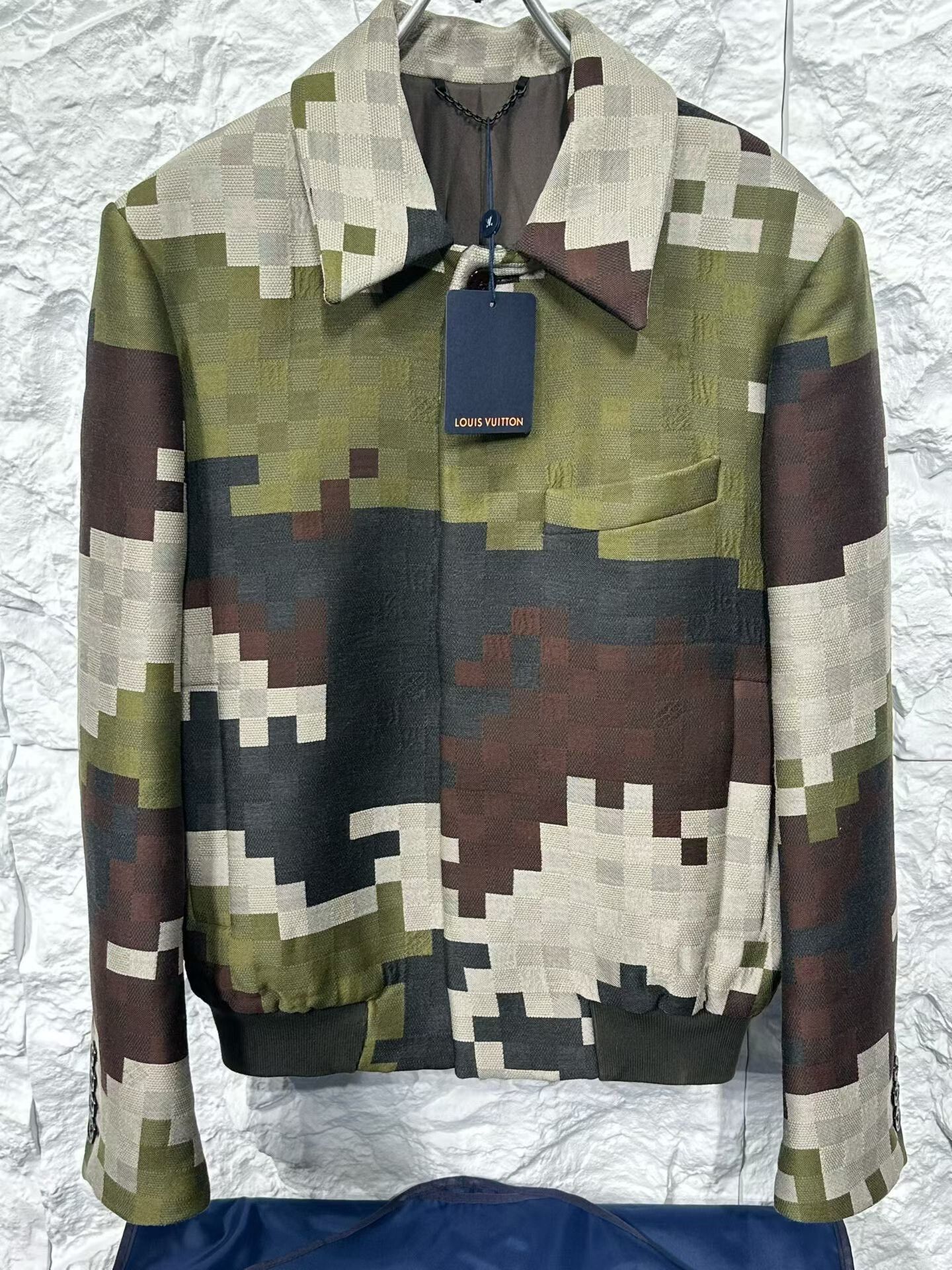 Louis Vuitton Louis Vuitton Pharrell Camo Jacket EU 48 Size US M / EU 48-50 / 2 - 4 Thumbnail