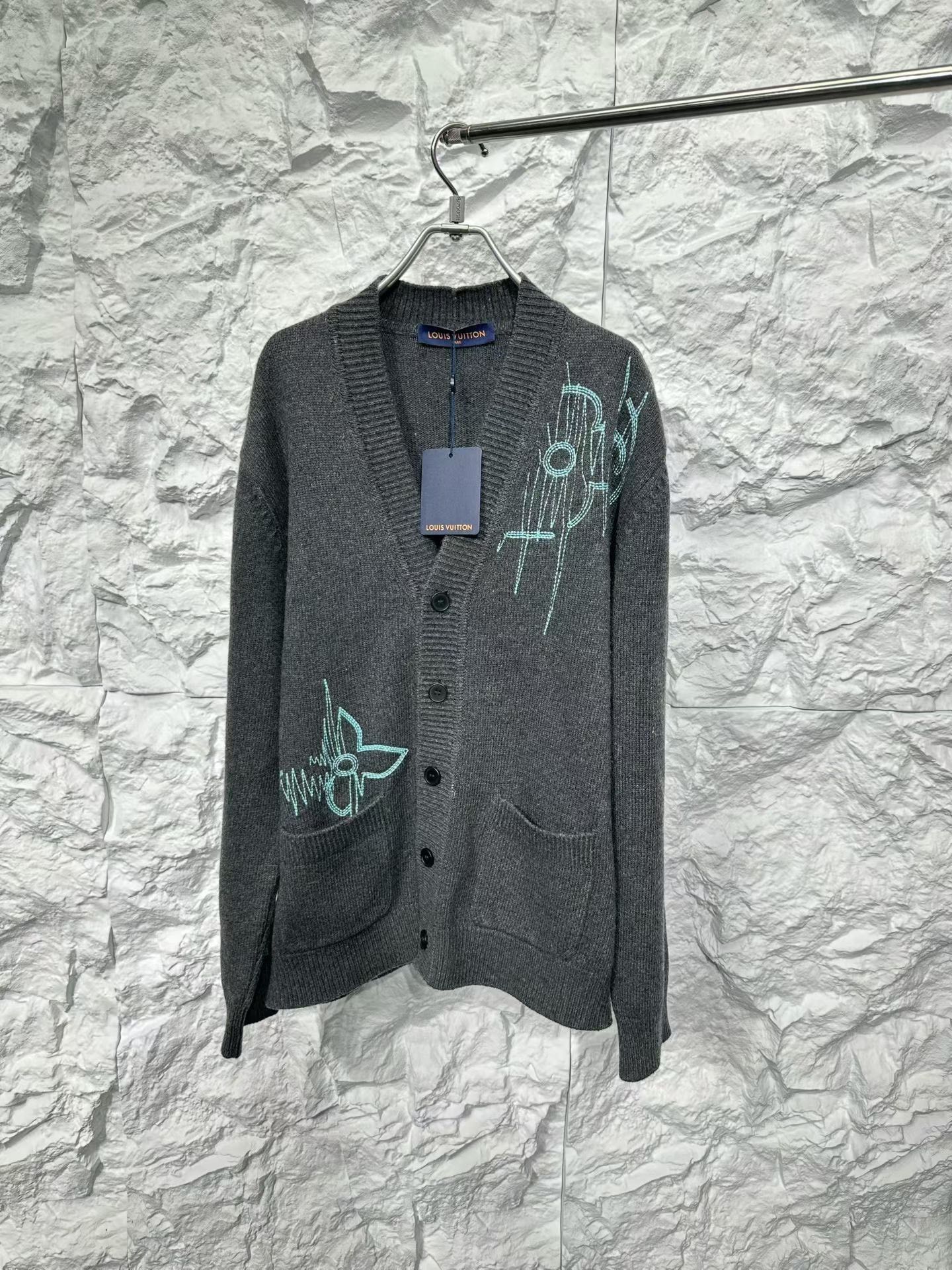 Louis Vuitton Louis Vuitton Green Embroidered Knit Cardigan L Size US L / EU 52-54 / 3 - 2 Thumbnail