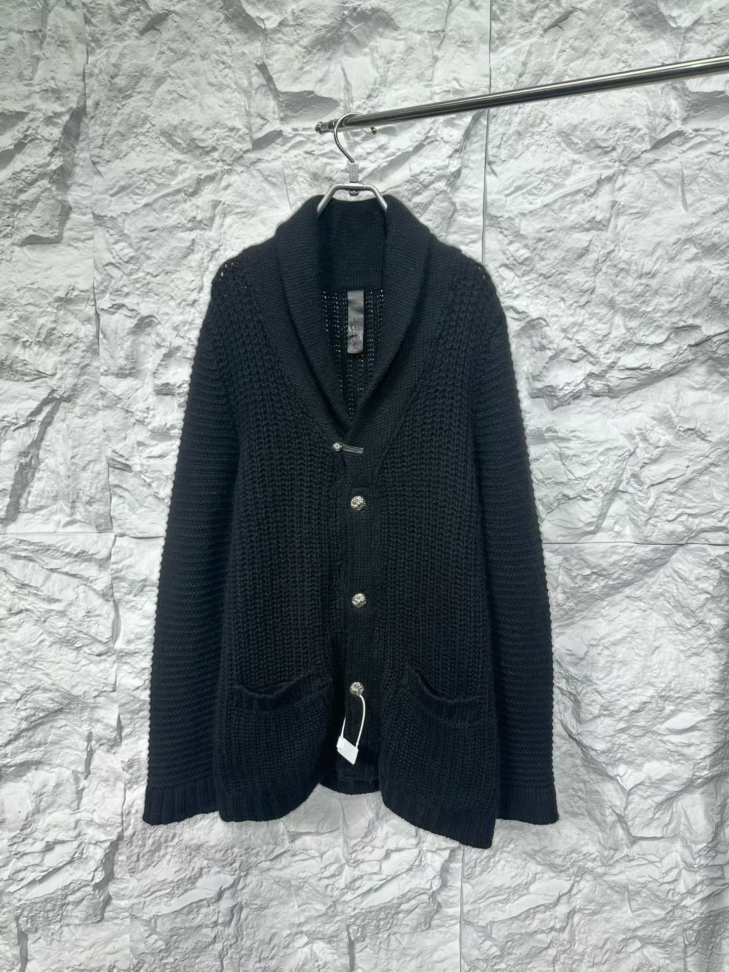 Chrome Hearts Chrome Hearts Cross Button Cashmere Cardigan L Size US L / EU 52-54 / 3 - 2 Thumbnail