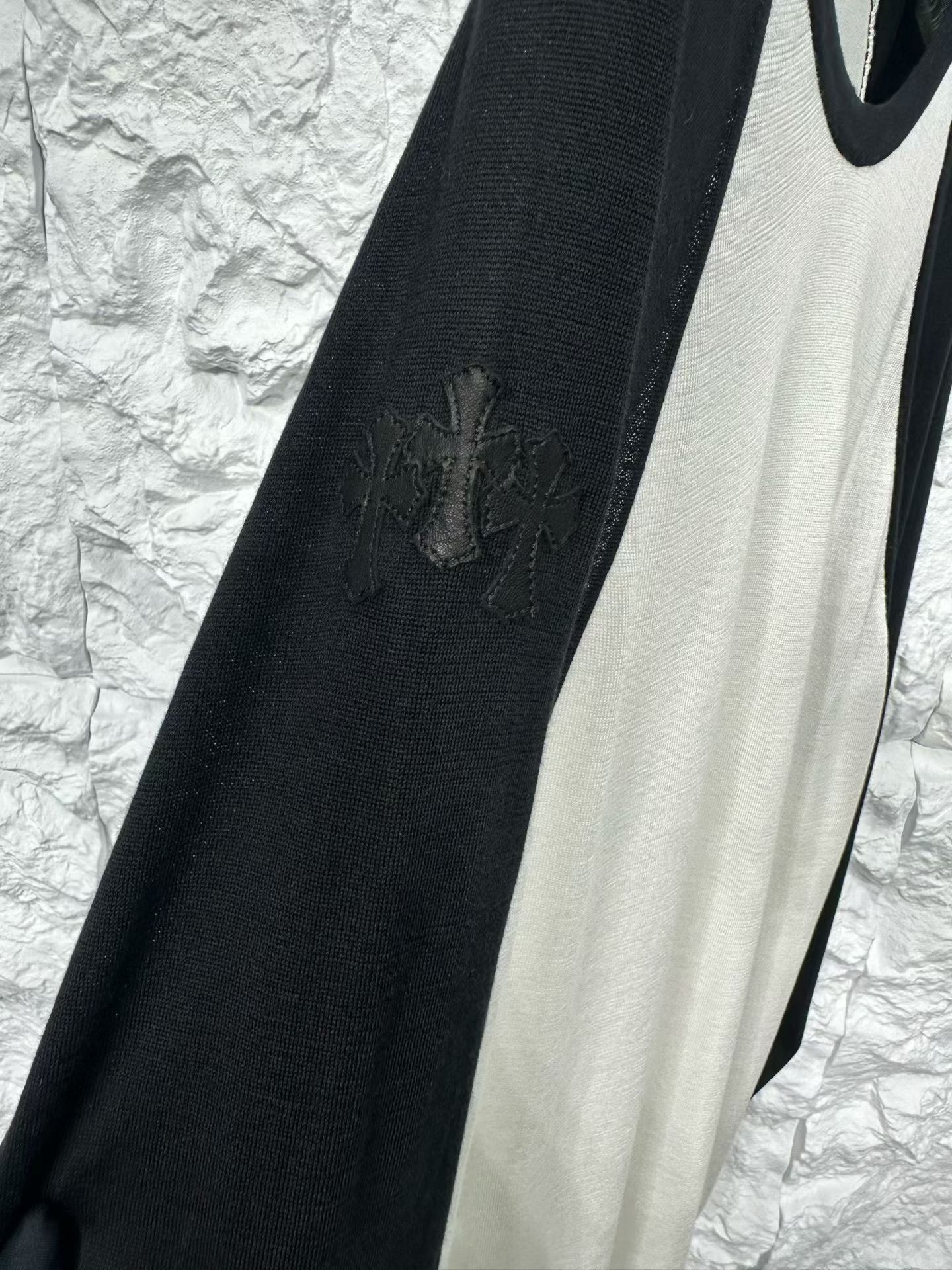 Chrome Hearts Chrome Hearts Silk Leather Cross Raglan Top L Size US L / EU 52-54 / 3 - 6 Thumbnail