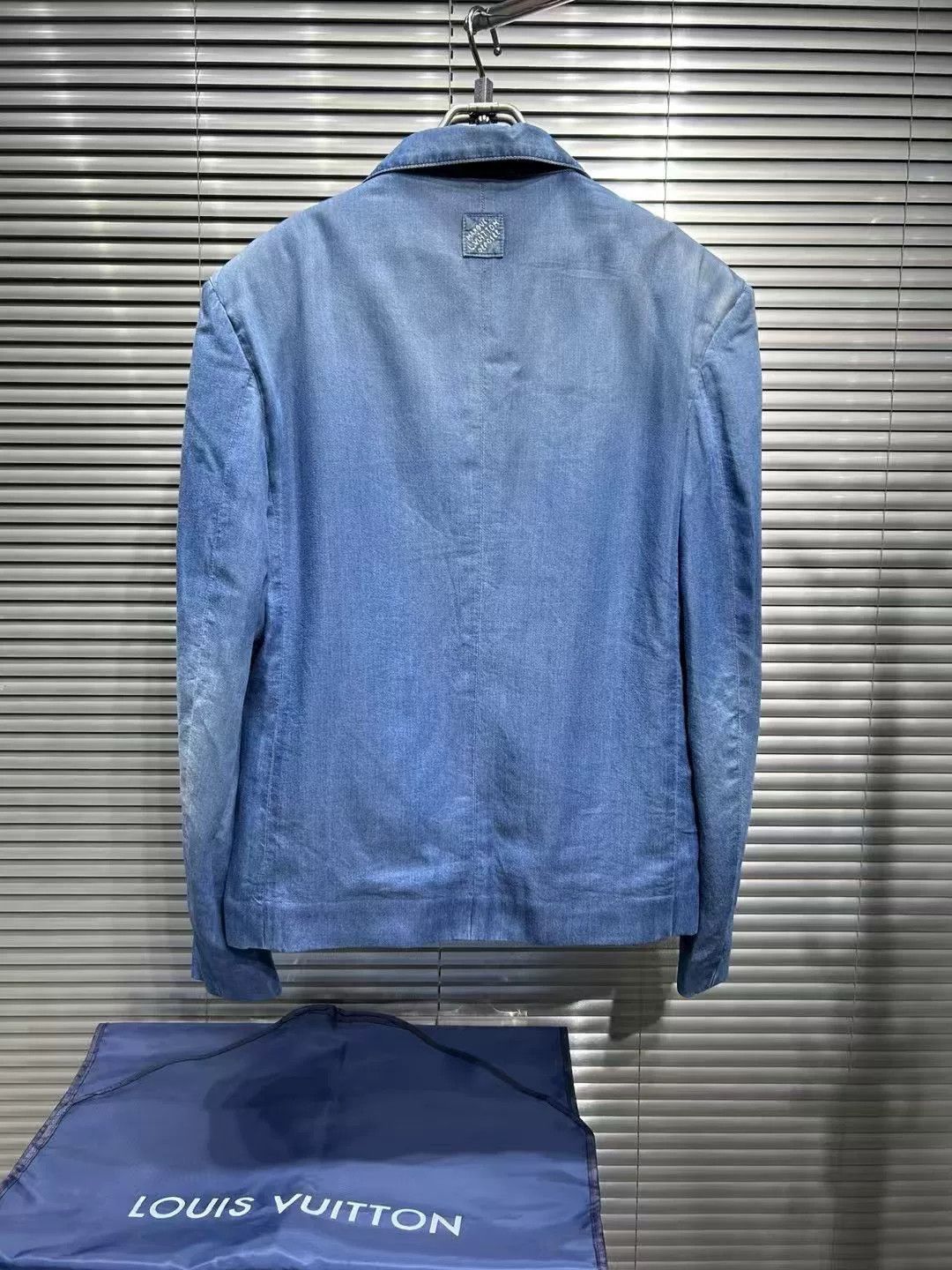 Louis Vuitton Louis Vuitton Faded Blue Double Breasted Blazer 50 Size 40R - 3 Thumbnail