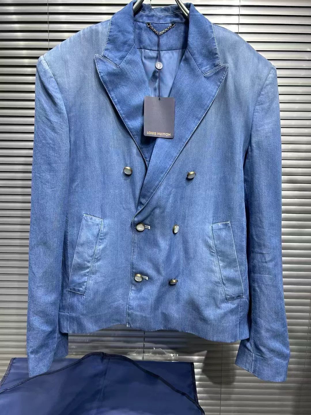 Louis Vuitton Louis Vuitton Faded Blue Double Breasted Blazer 50 Size 40R - 4 Thumbnail