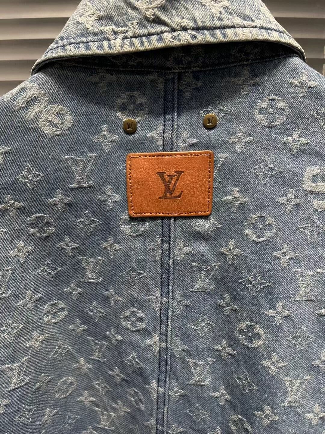 Louis Vuitton × Supreme Louis Vuitton x Supreme Monogram Denim Jacket 44 Size US S / EU 44-46 / 1 - 5 Thumbnail