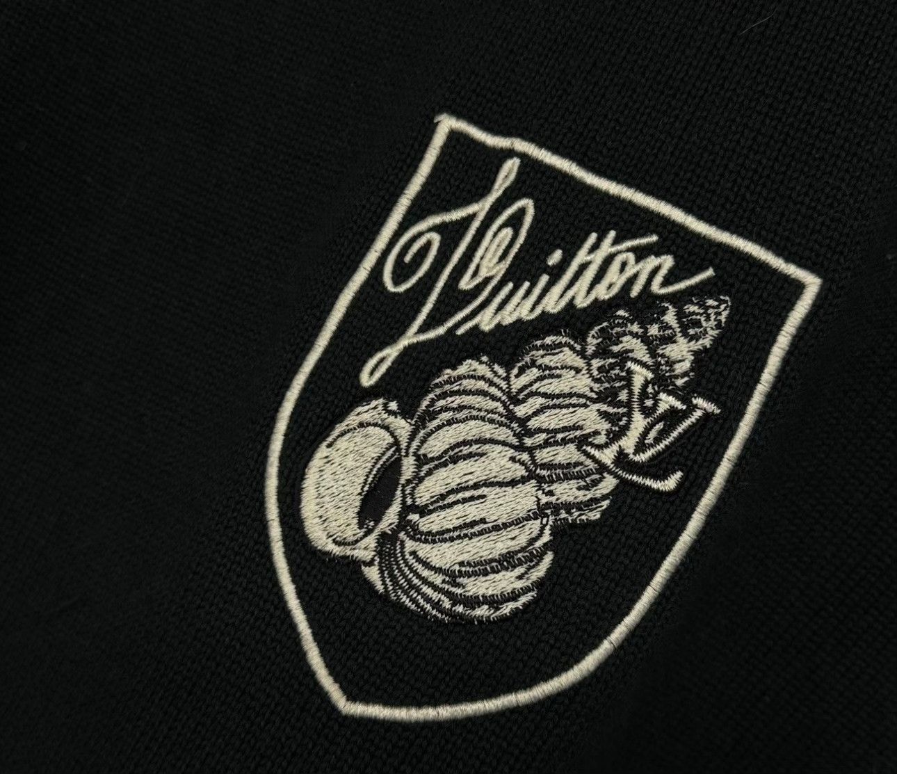 Louis Vuitton Louis Vuitton Pharrell Shell Logo Sweater XL Size US XL / EU 56 / 4 - 4 Thumbnail