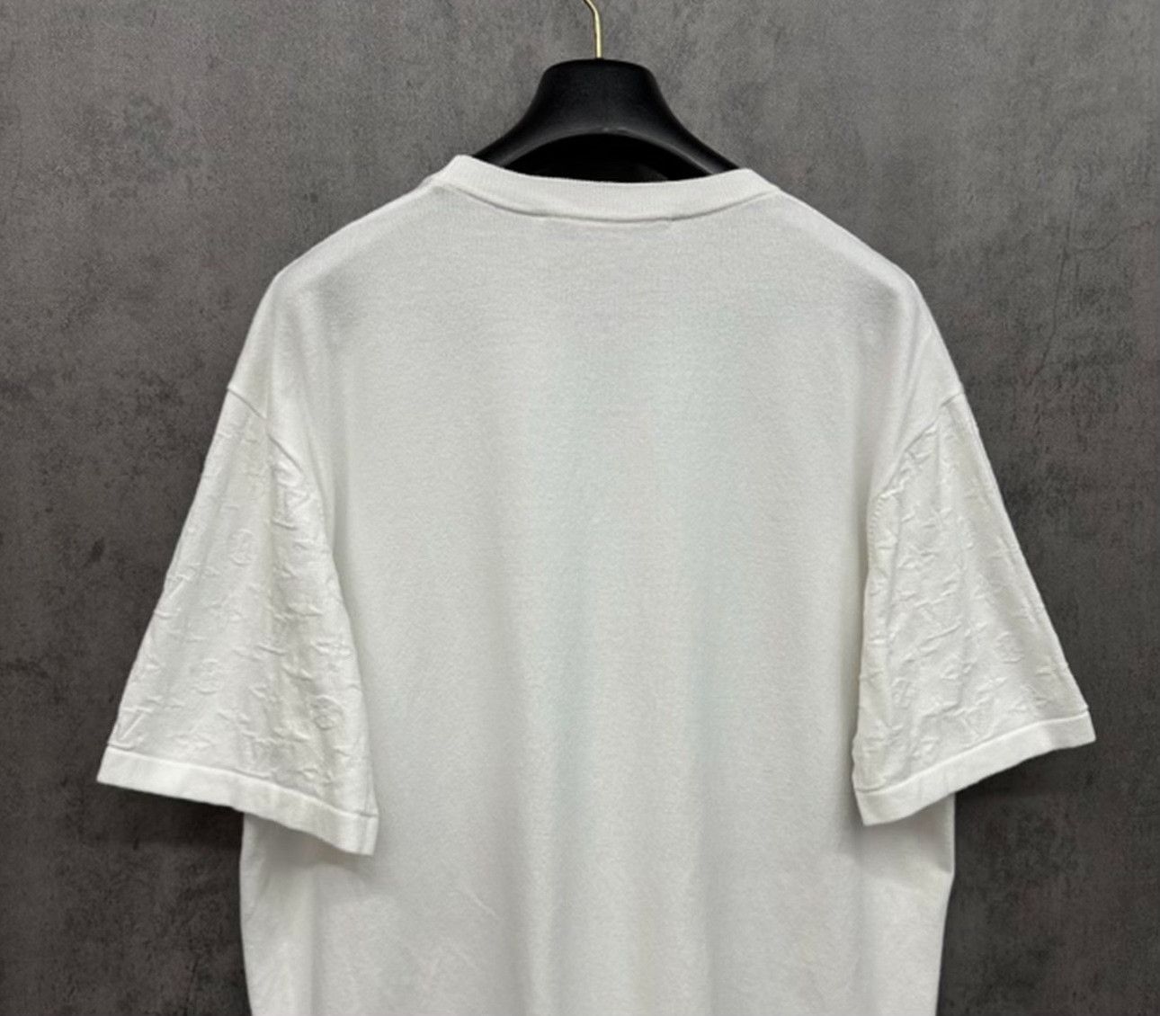 Louis Vuitton Louis Vuitton Monogram Sleeve T-Shirt Size L Size US L / EU 52-54 / 3 - 5 Thumbnail