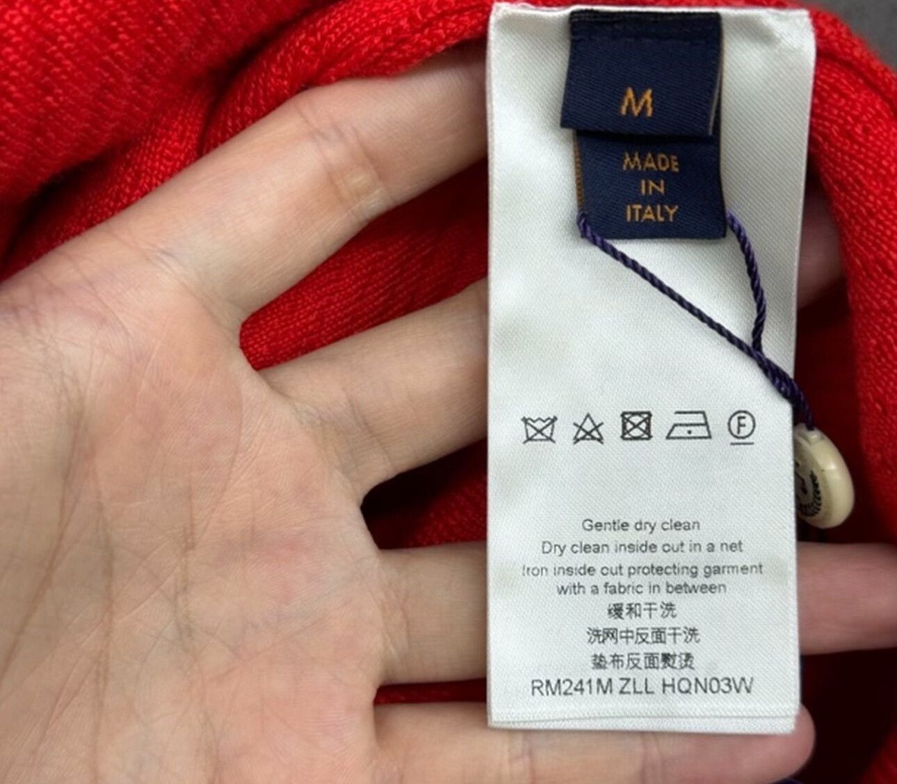 Louis Vuitton Louis Vuitton Embossed LV Logo Cardigan Size M Size US M / EU 48-50 / 2 - 4 Thumbnail