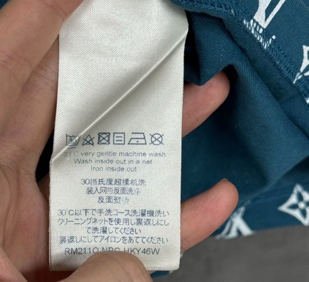 Louis Vuitton Louis Vuitton Gradient Monogram T-Shirt M Size US M / EU 48-50 / 2 - 5 Thumbnail