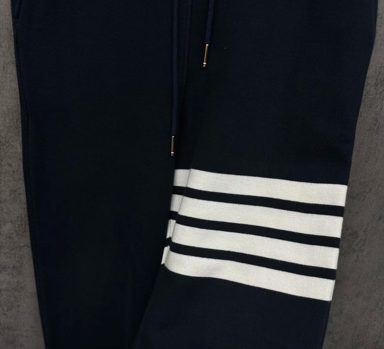 Thom Browne Thom Browne 4-Bar Stripe Sweatpants Size 3 Size US 34 / EU 50 - 4 Thumbnail