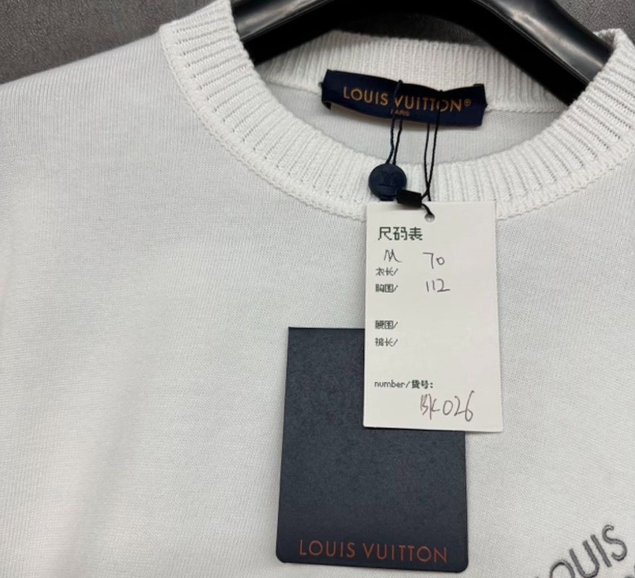Louis Vuitton Louis Vuitton Pin Logo Knit T-Shirt Size M Size US M / EU 48-50 / 2 - 6 Thumbnail