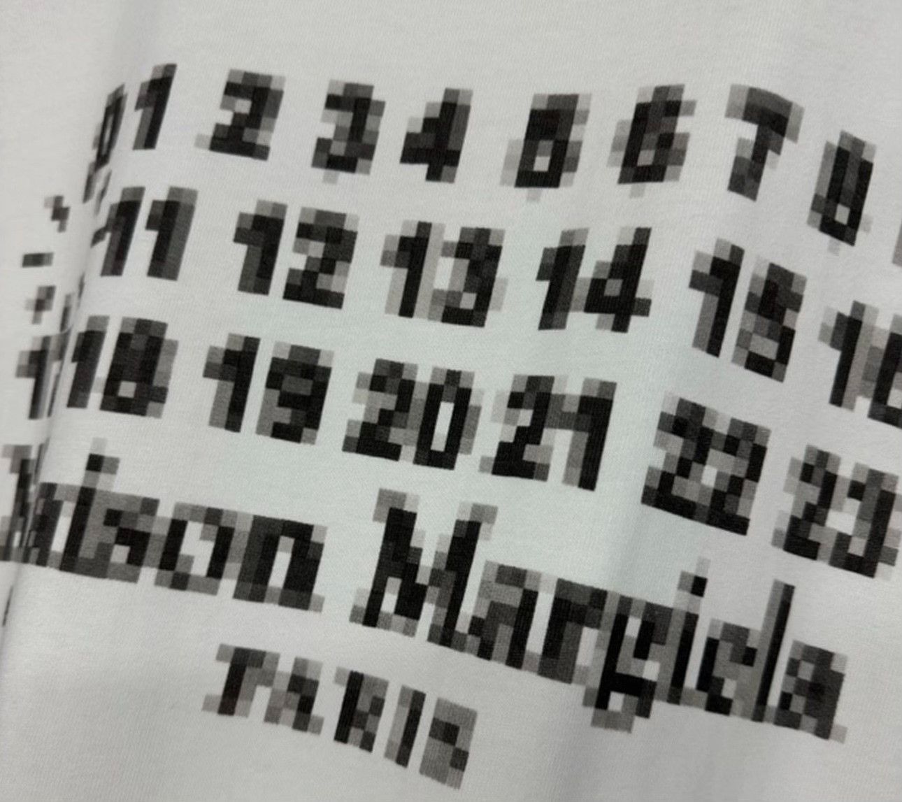 Maison Margiela Maison Margiela Pixelated Logo T-Shirt 46 Size US S / EU 44-46 / 1 - 4 Thumbnail